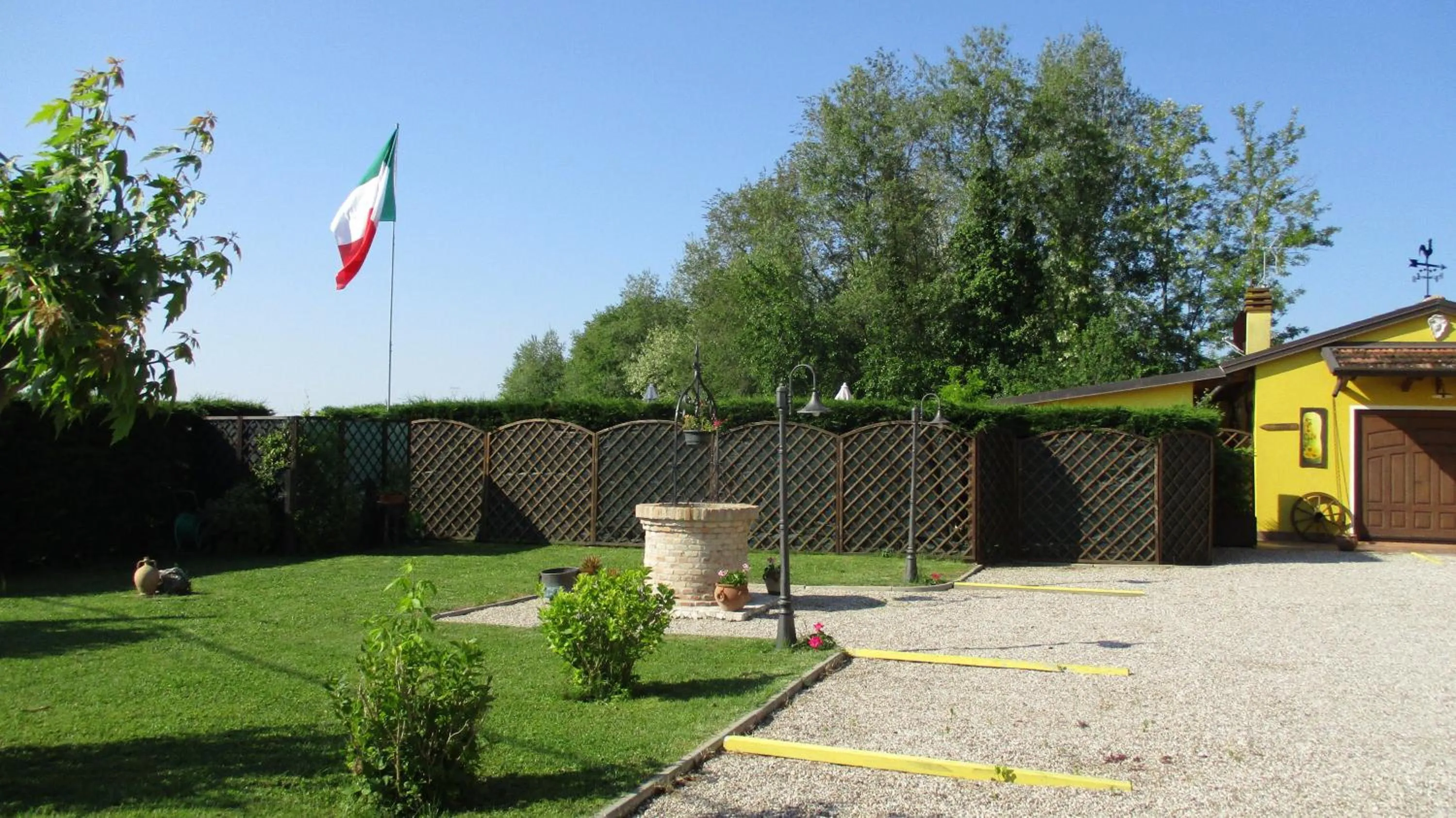 Area and facilities in Casa di Campagna B&B La Corte Ferrara