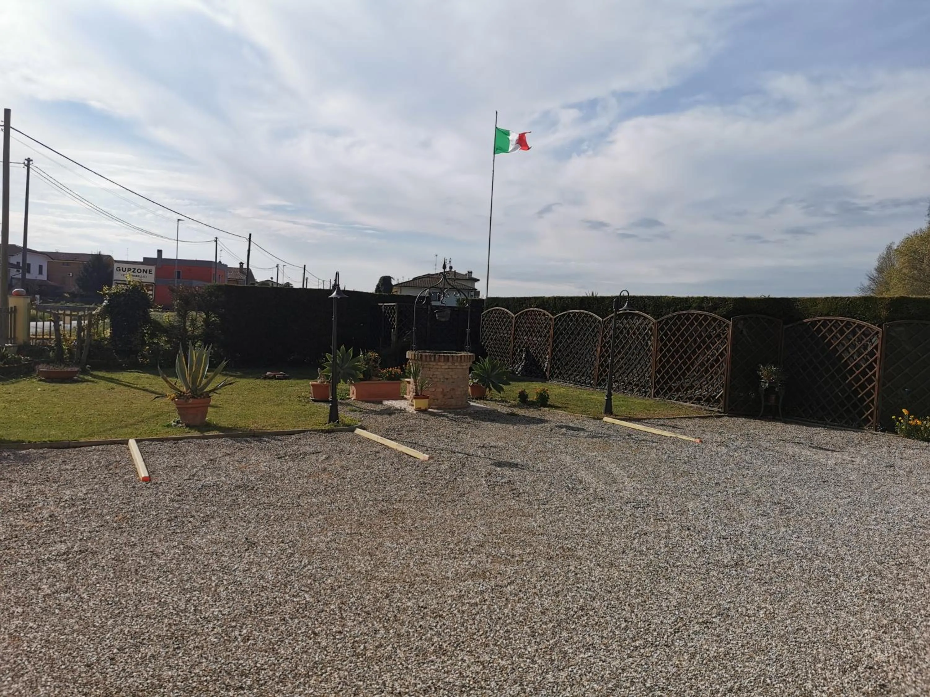 Parking in Casa di Campagna B&B La Corte Ferrara