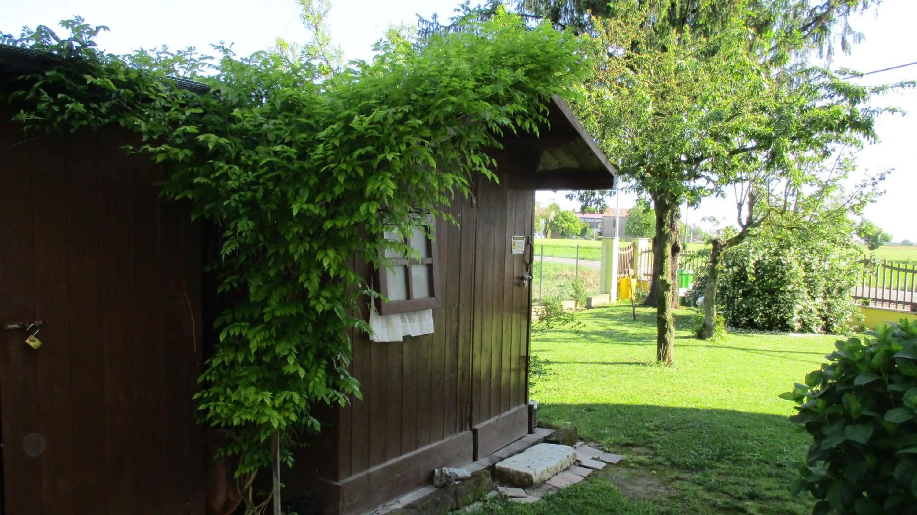 Decorative detail in Casa di Campagna B&B La Corte Ferrara