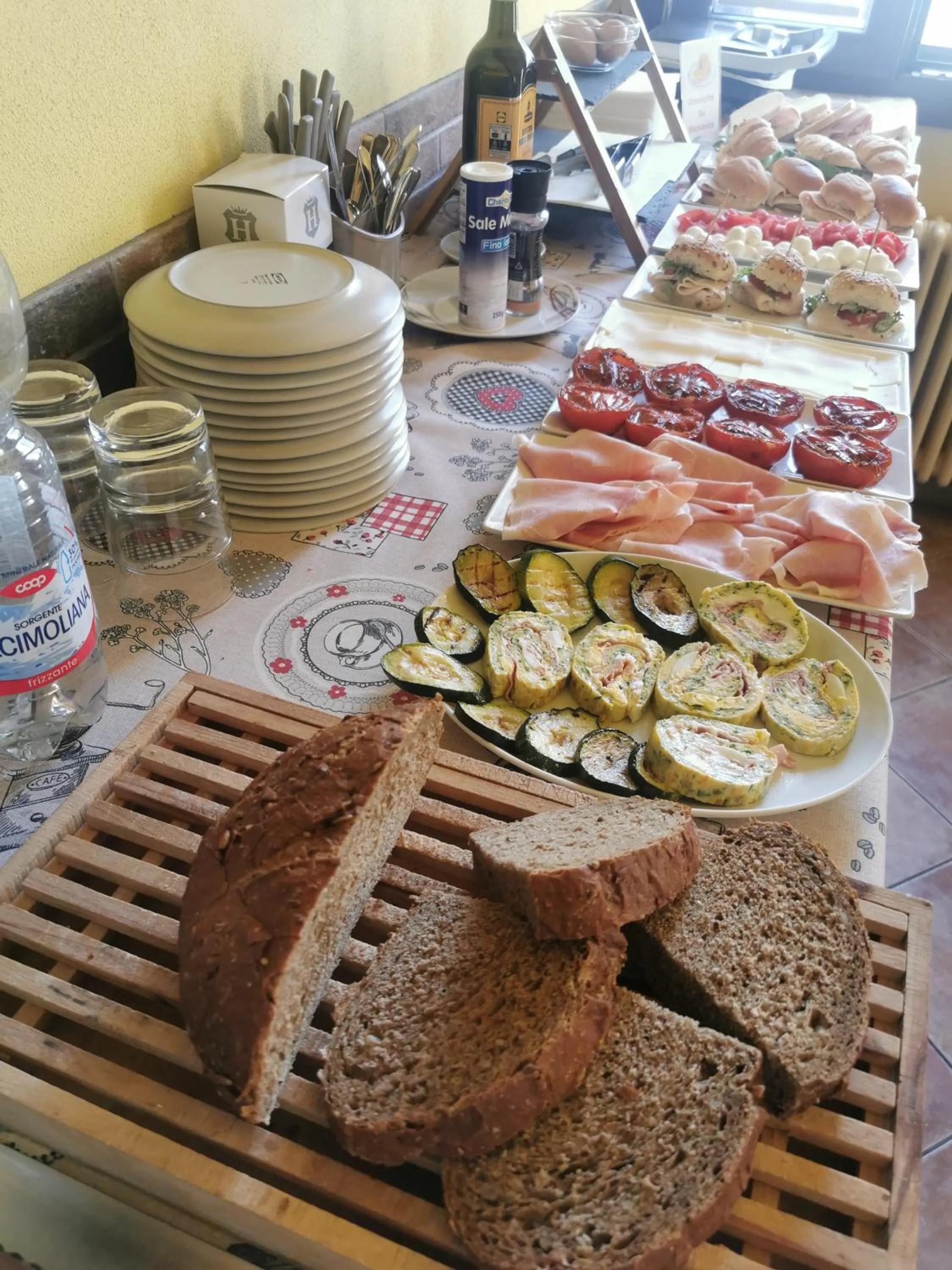 Buffet breakfast in Casa di Campagna B&B La Corte Ferrara