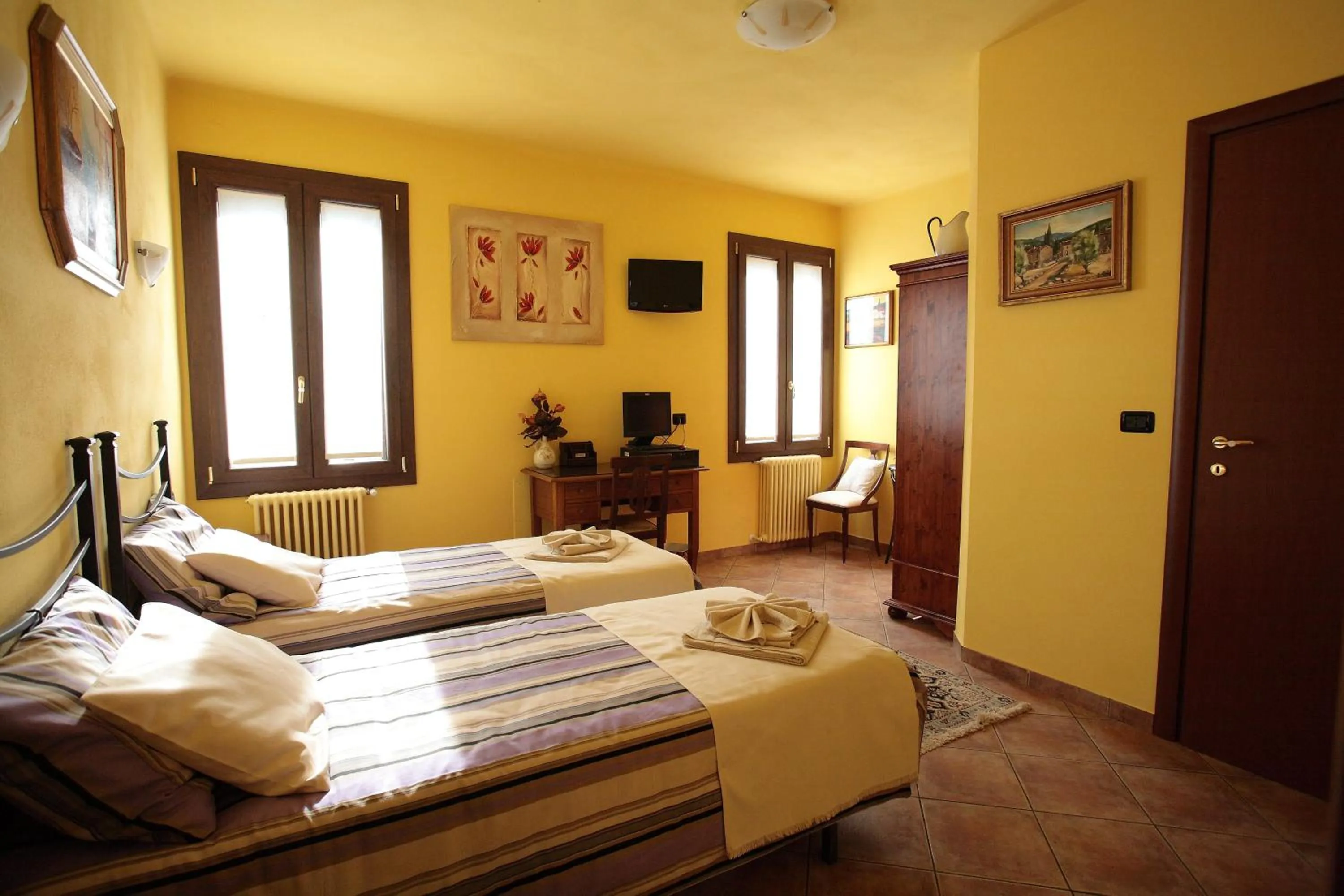 Photo of the whole room in Casa di Campagna B&B La Corte Ferrara