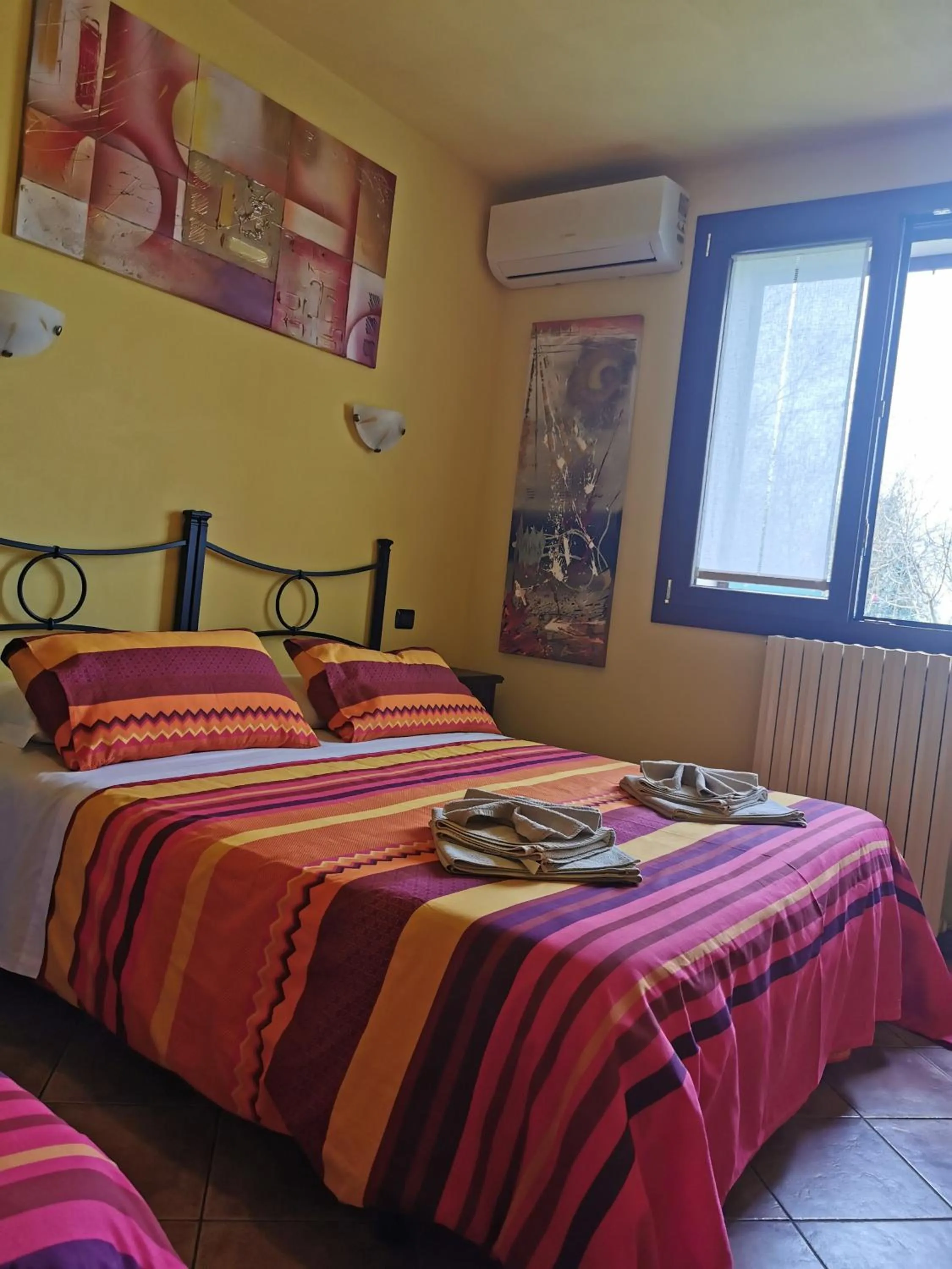 Bed in Casa di Campagna B&B La Corte Ferrara