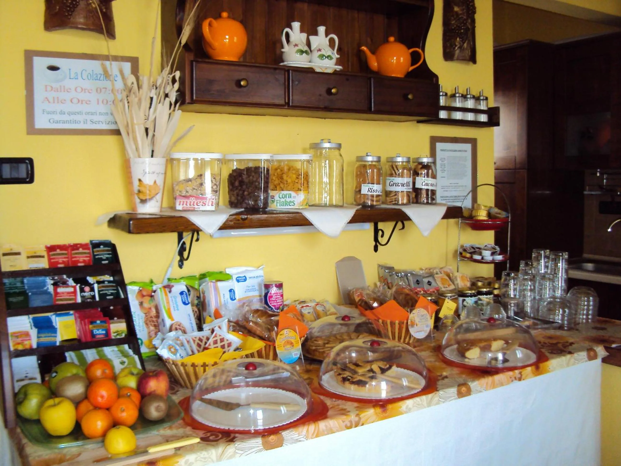 Kitchen or kitchenette in Casa di Campagna B&B La Corte Ferrara