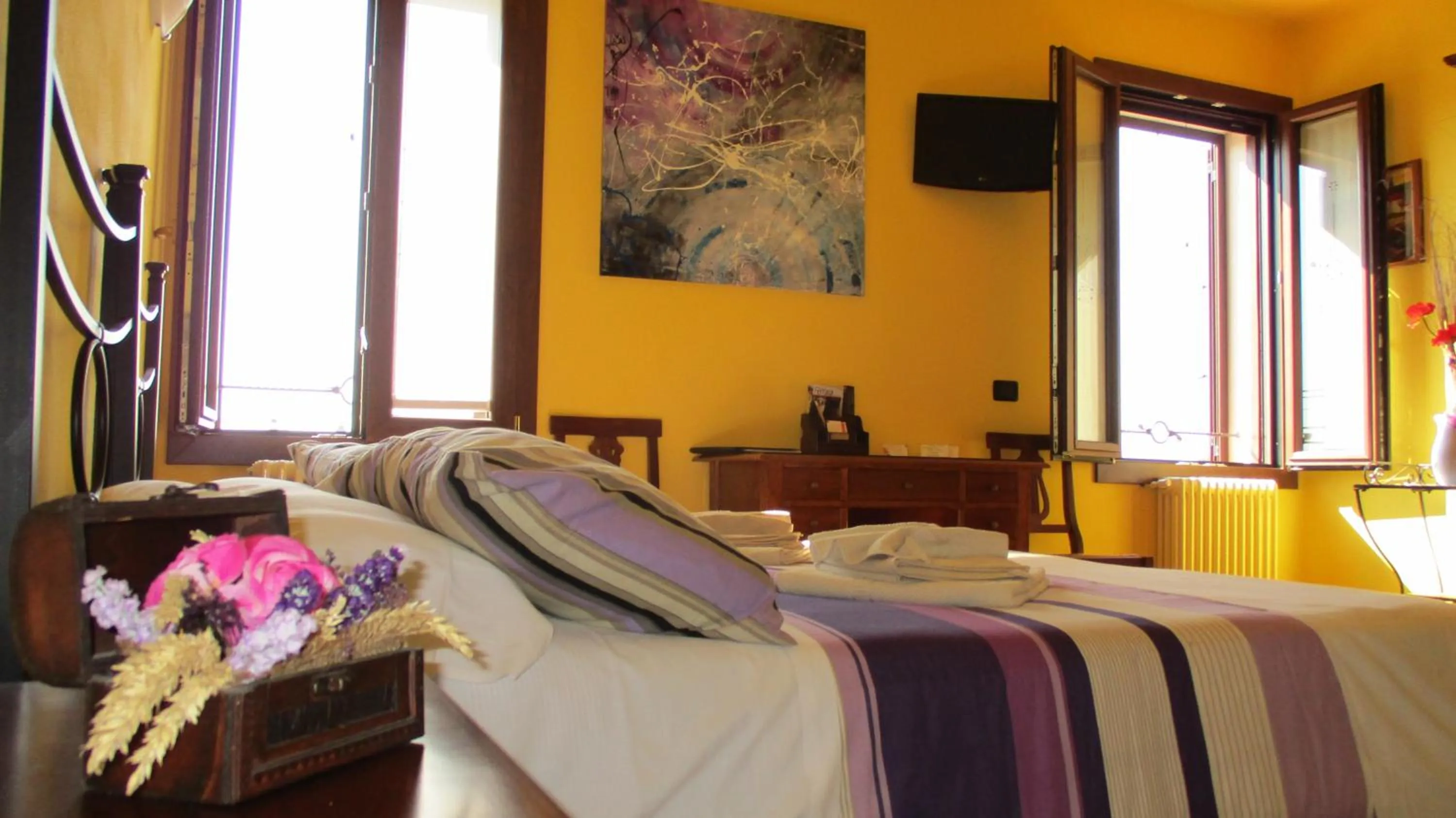 Photo of the whole room in Casa di Campagna B&B La Corte Ferrara