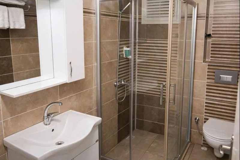 Bathroom in Guckar Sehrinn Oteli