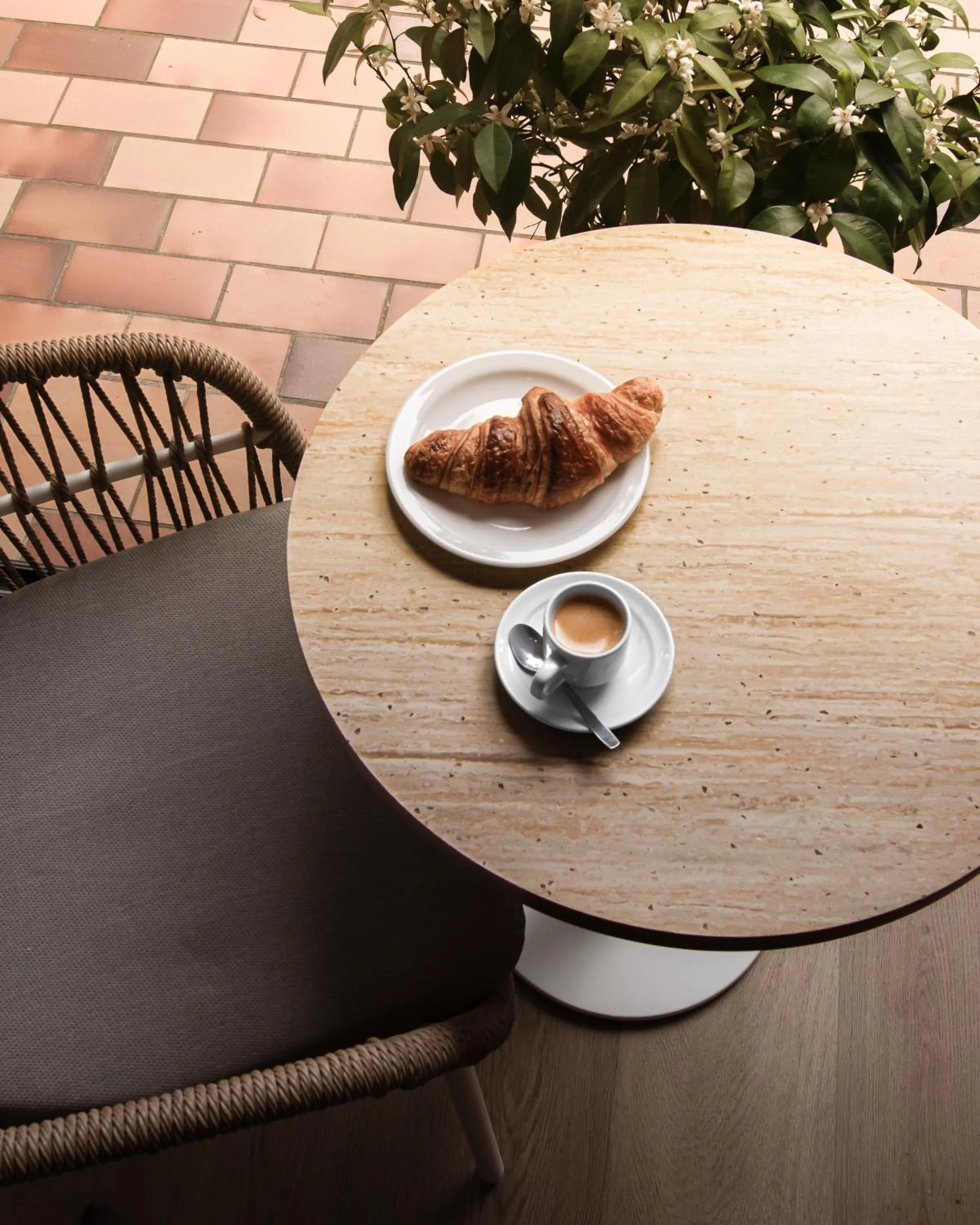 Food and drinks in Résidence Hôtelière les Acanthes