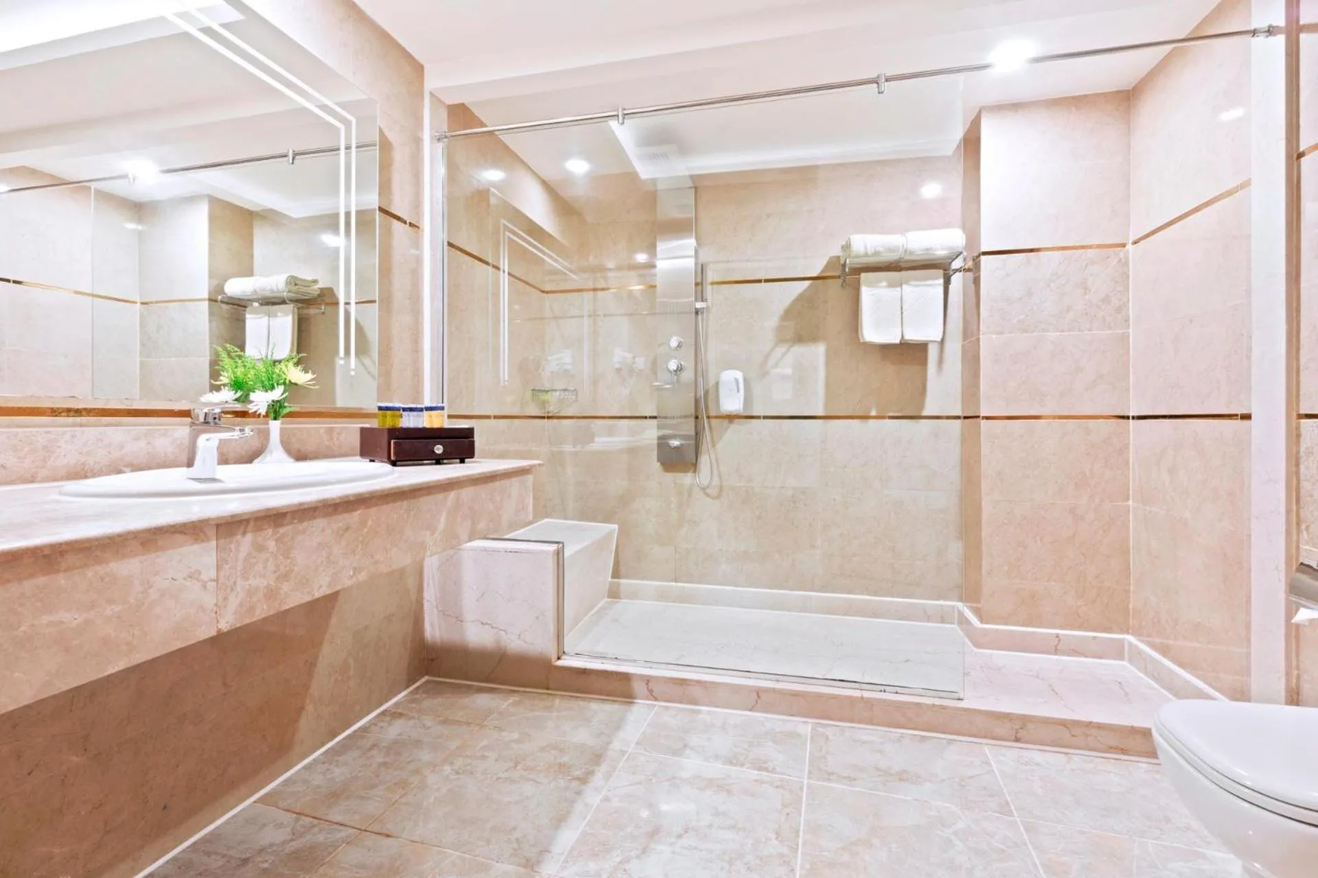 Shower in Pickalbatros Laguna Vista Aqua Park - 24 HRS All Inclusive