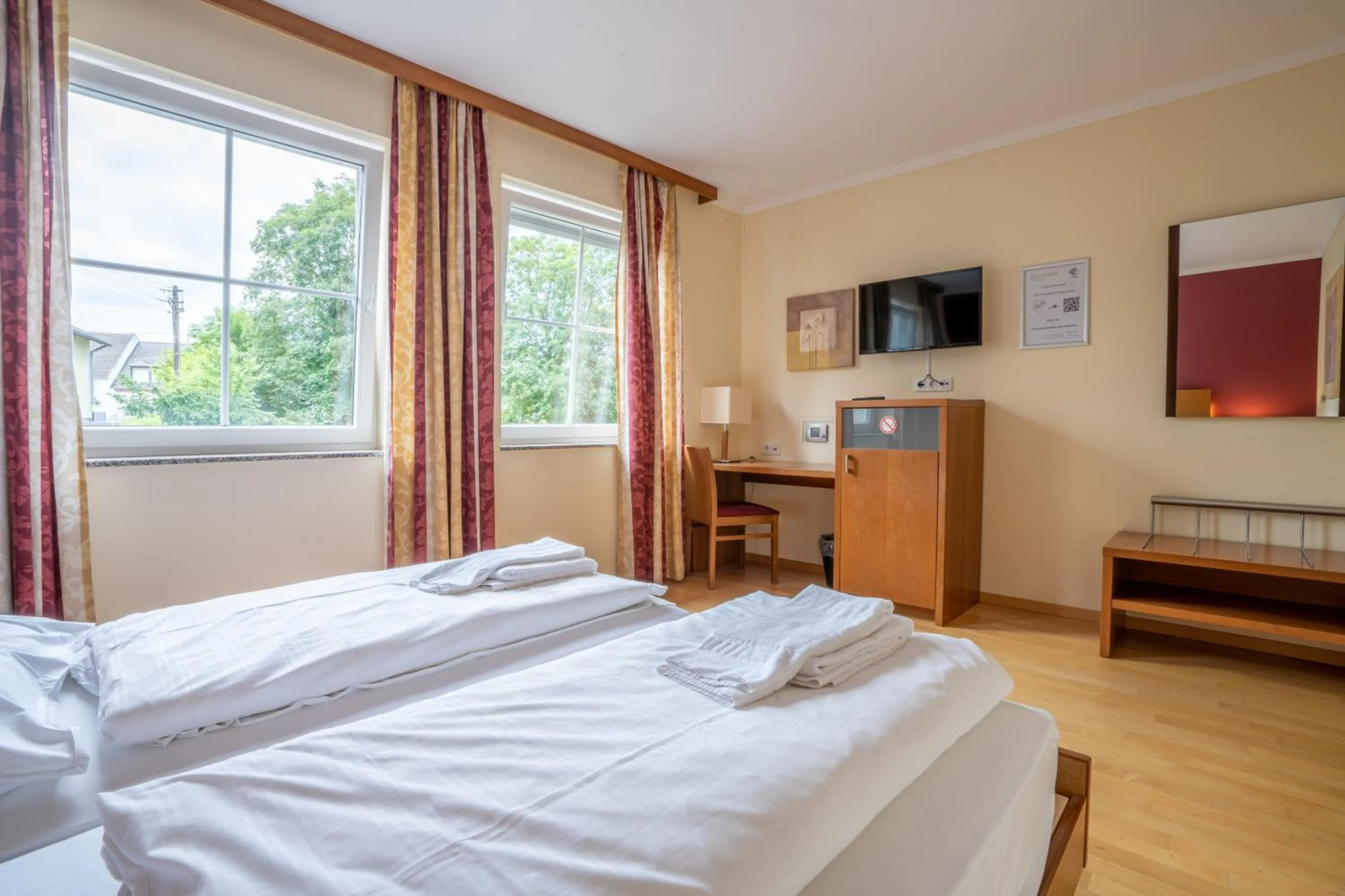 Bed in Mühlengarten by Relax Inn - Staffless with Self Check In & Free Parking