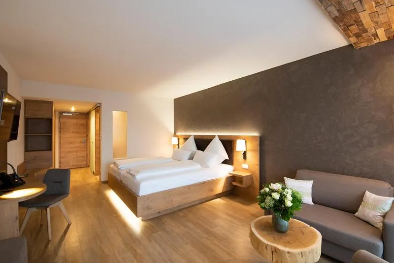 Photo of the whole room, Bed in PETERS Hotel & Spa