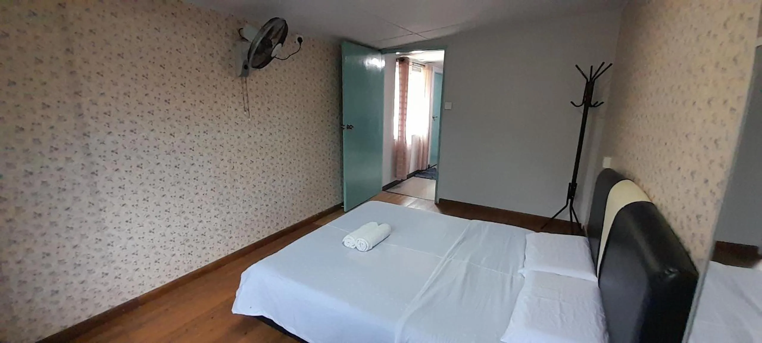 Bed in Wind Valley Farmstay