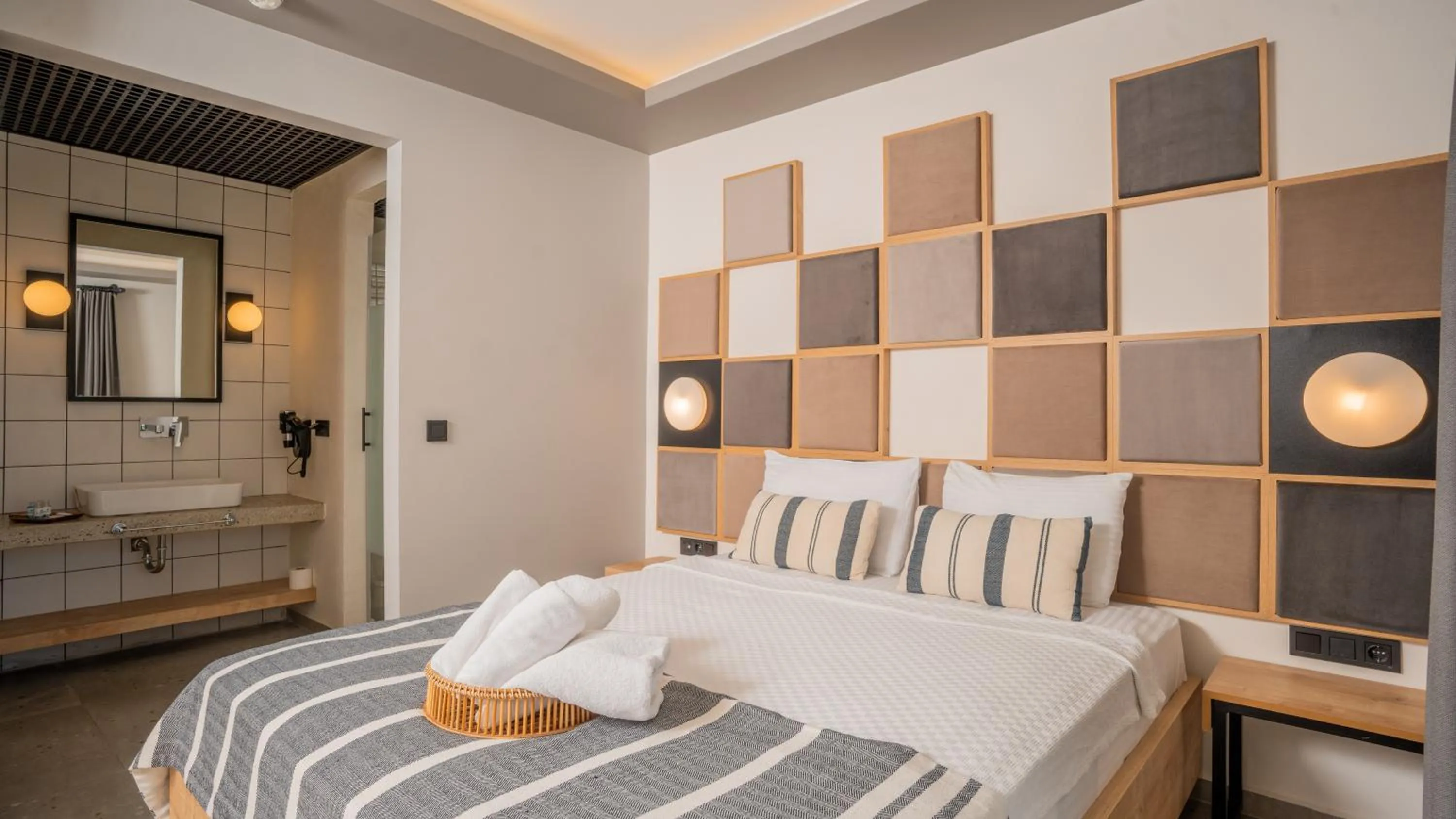 Photo of the whole room, Bed in Blue Star Hotel