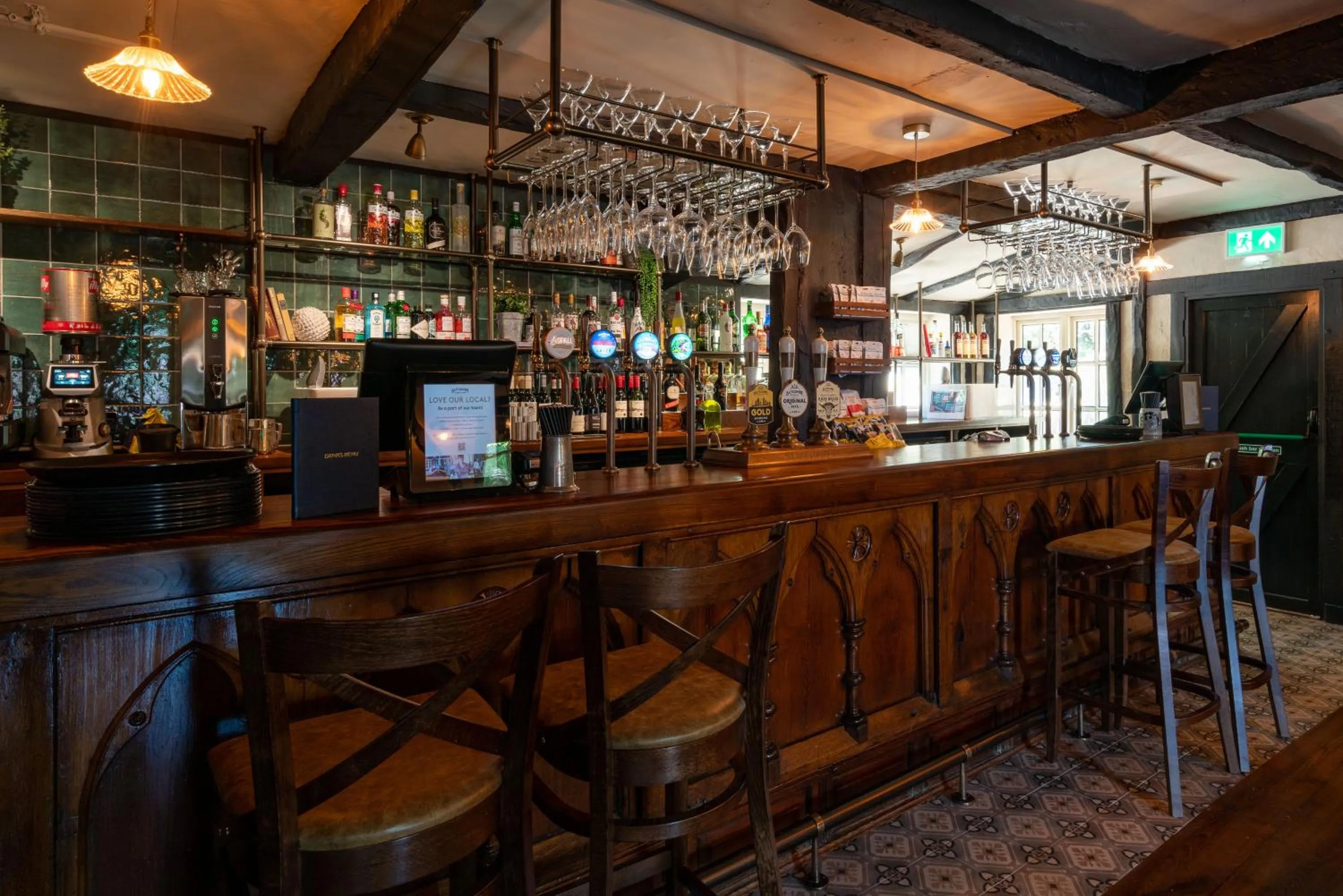 Lounge or bar in High Corner Inn