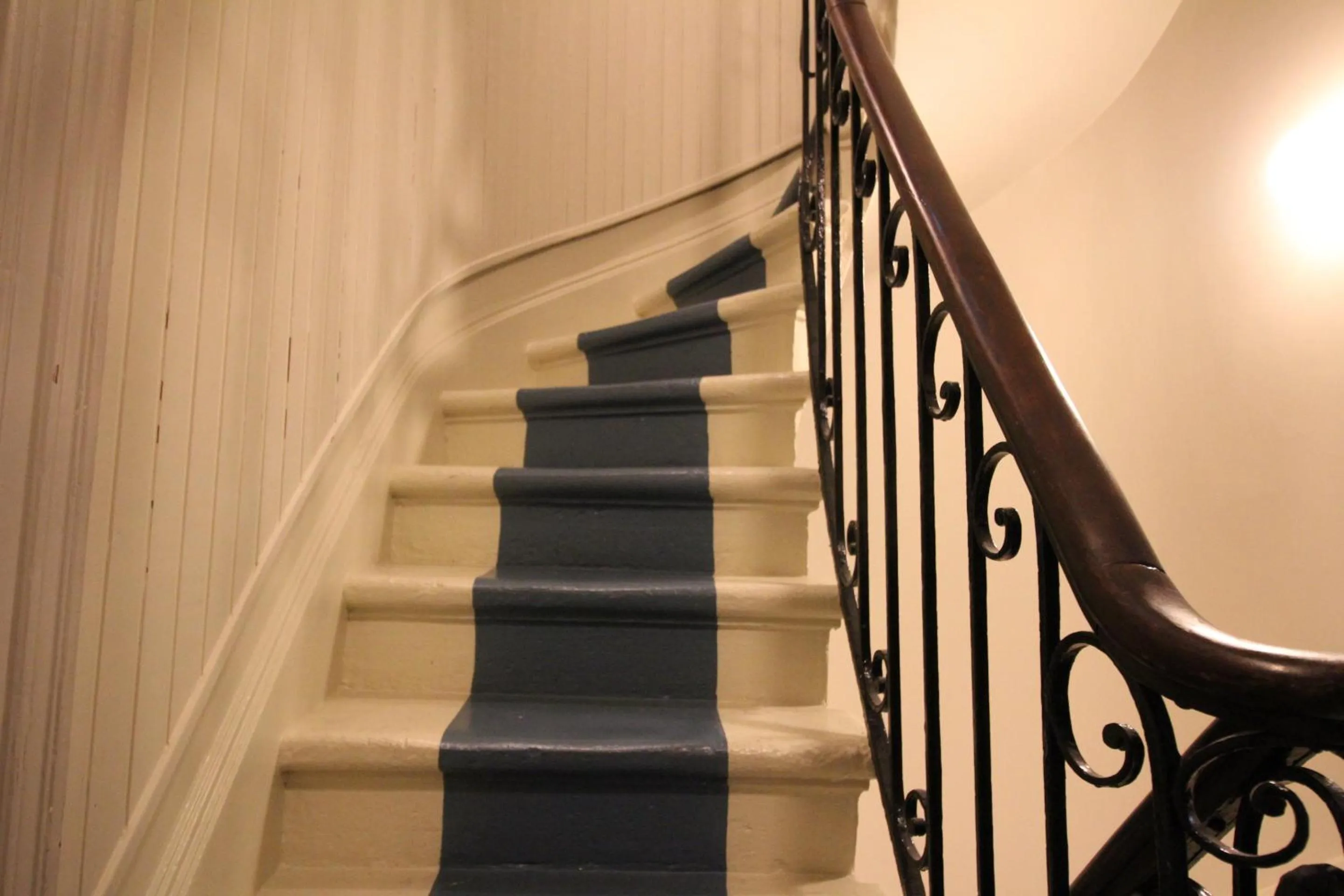 Lobby or reception in B&B L'Escapade Bordelaise - Côté Jardin