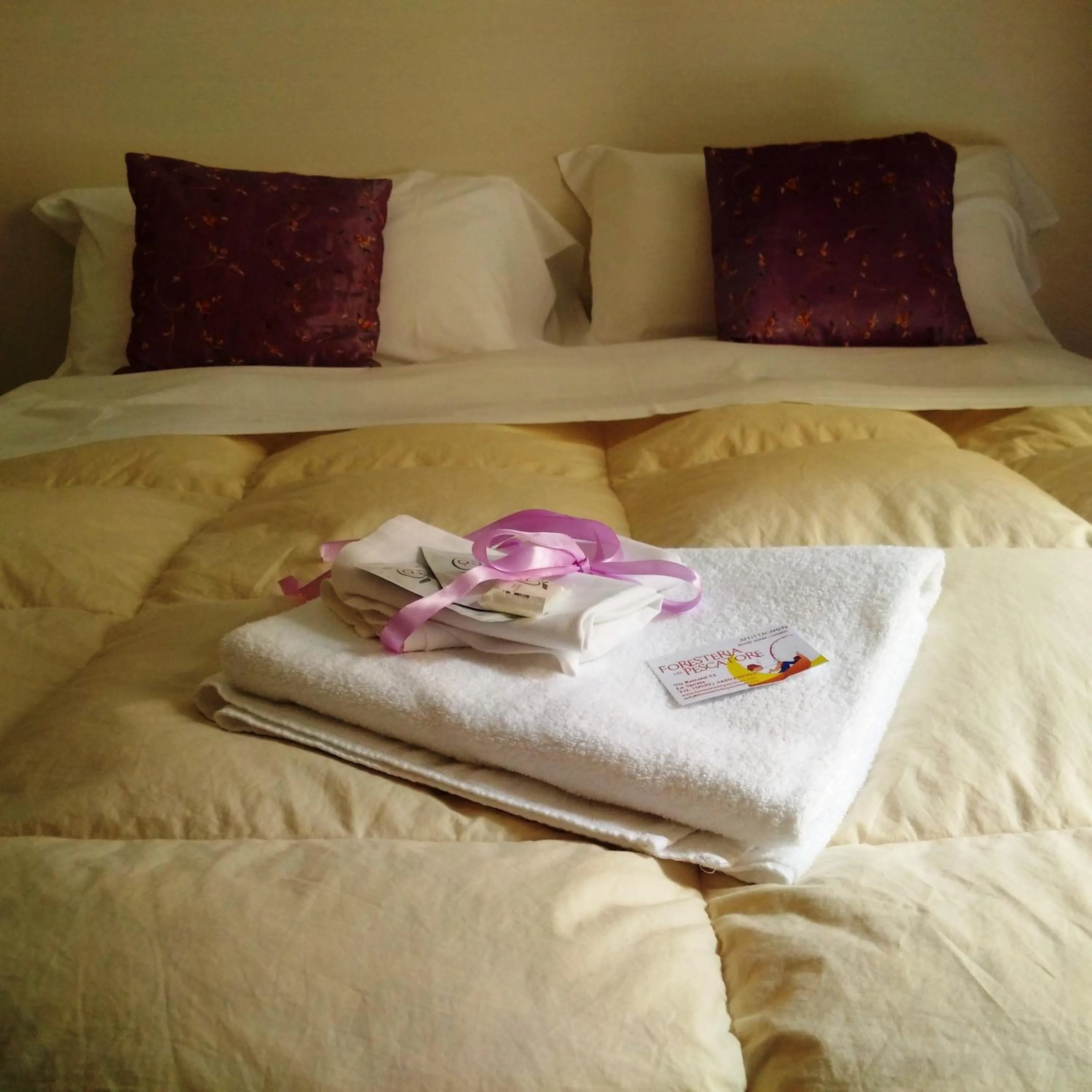 Decorative detail, Bed in Foresteria Del Pescatore