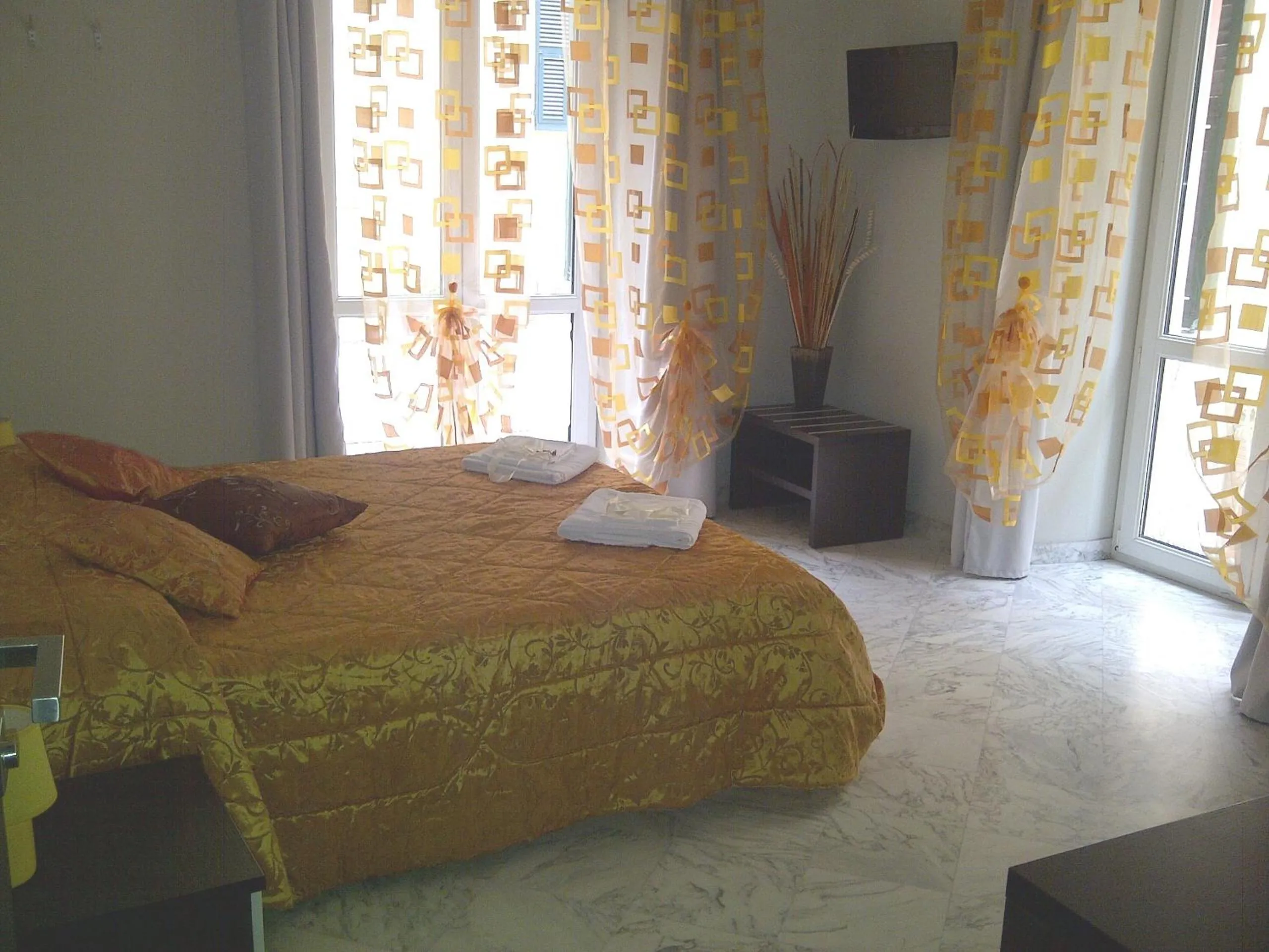 Decorative detail, Bed in Foresteria Del Pescatore