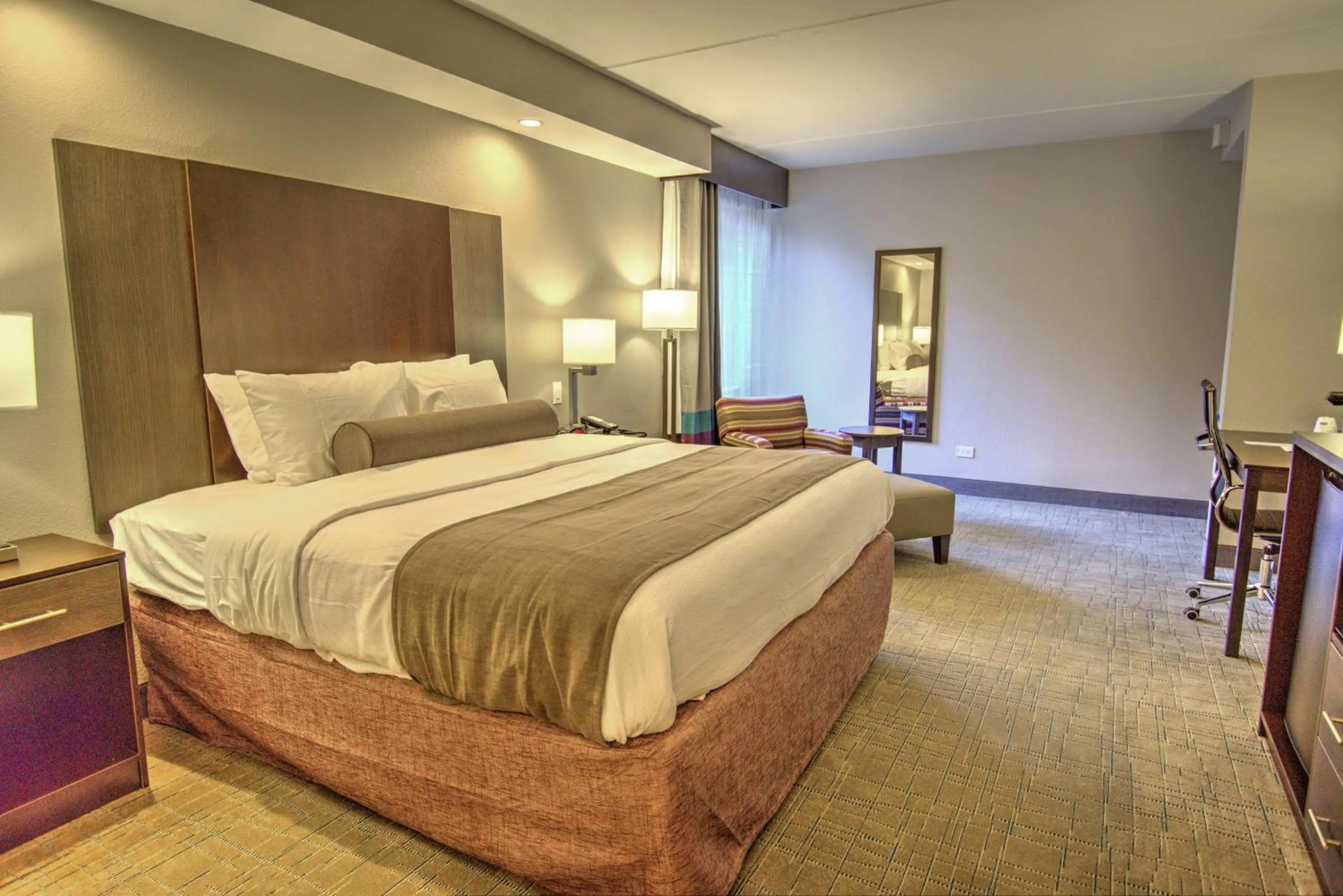 Photo of the whole room, Bed in Best Western Sevierville/Kodak Inn