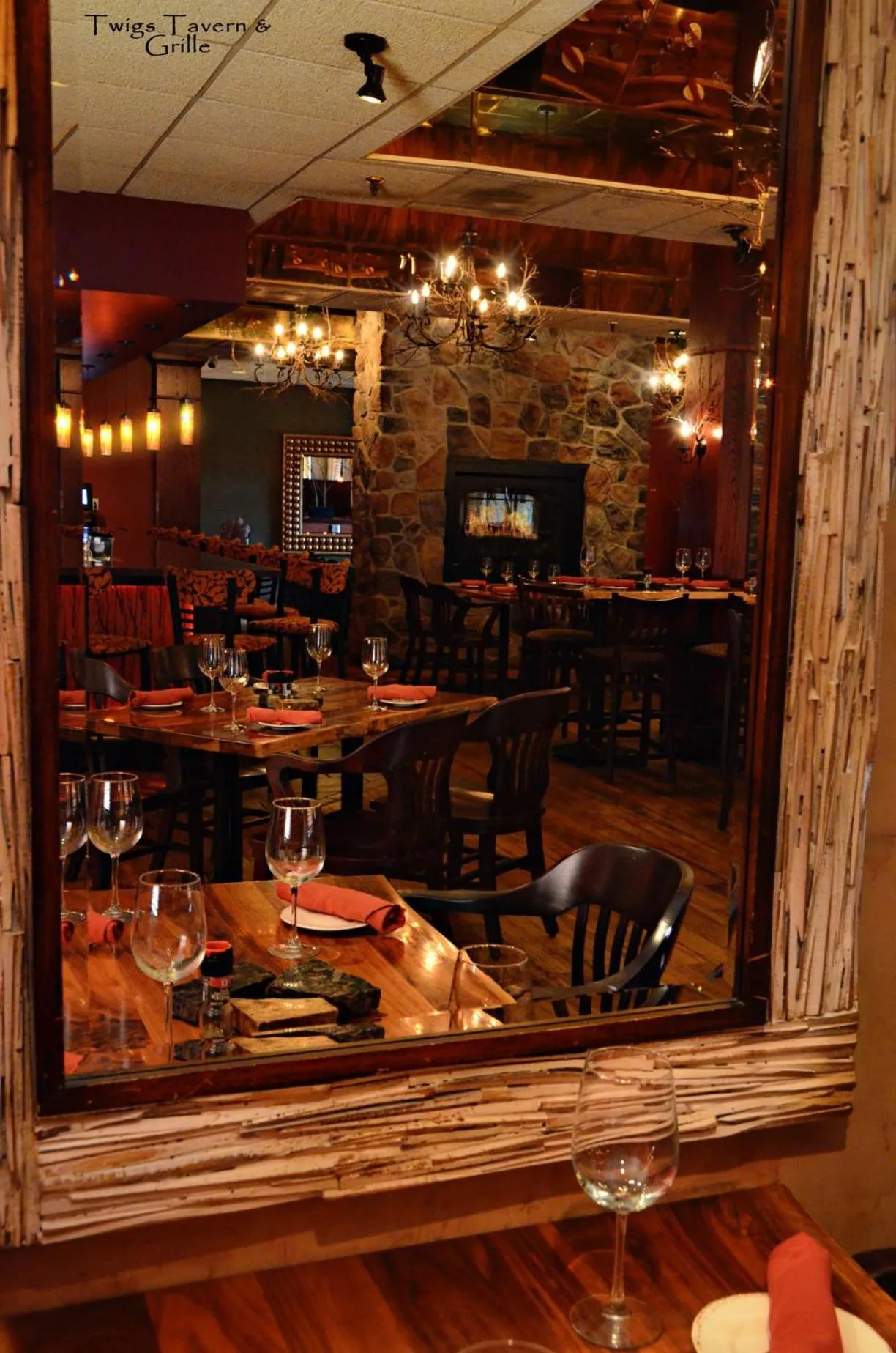 Restaurant/places to eat in Centerstone Plaza Hotel Soldiers Field - Mayo Clinic Area