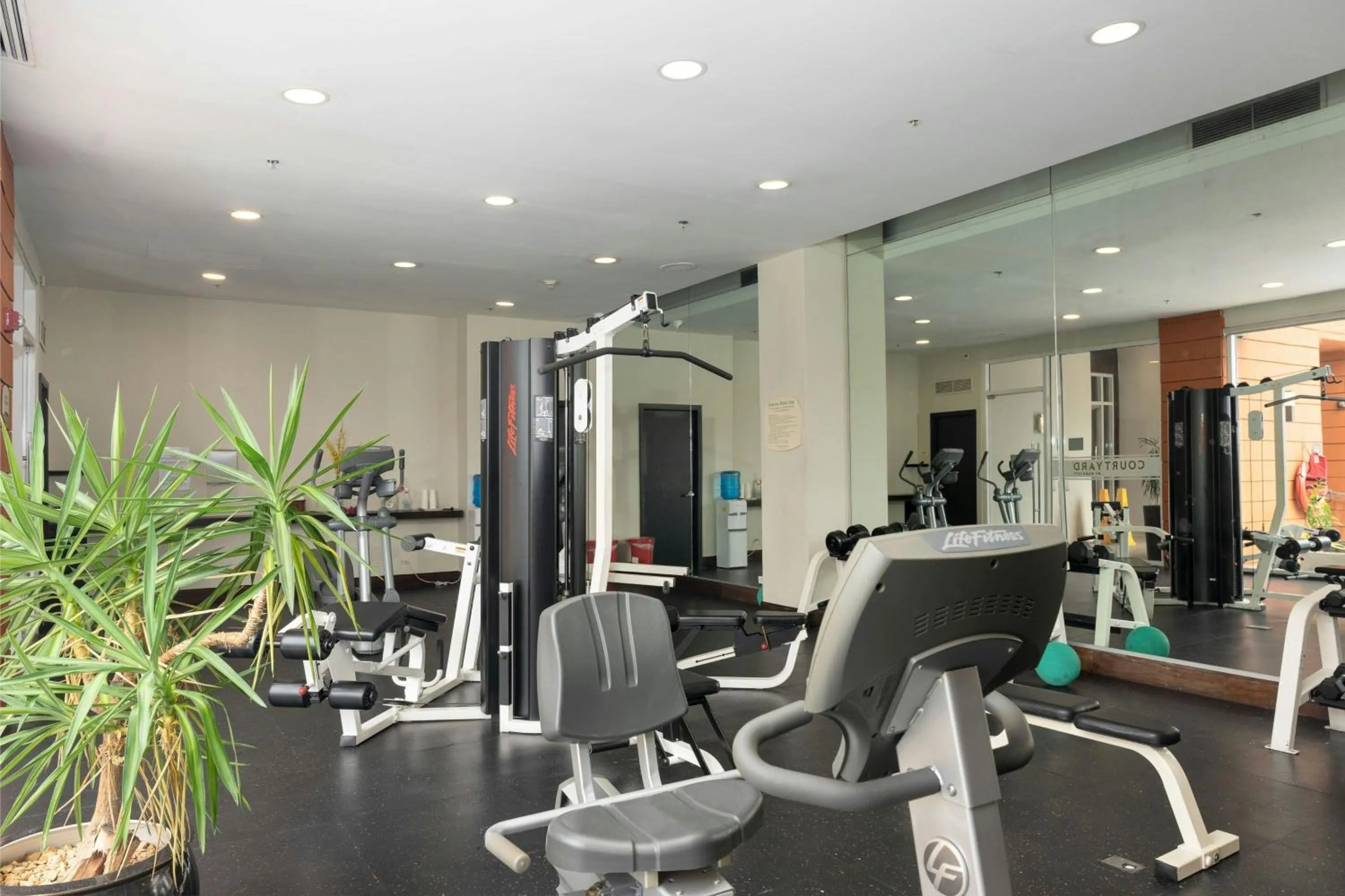 Fitness centre/facilities in Courtyard by Marriott Panama Multiplaza Mall