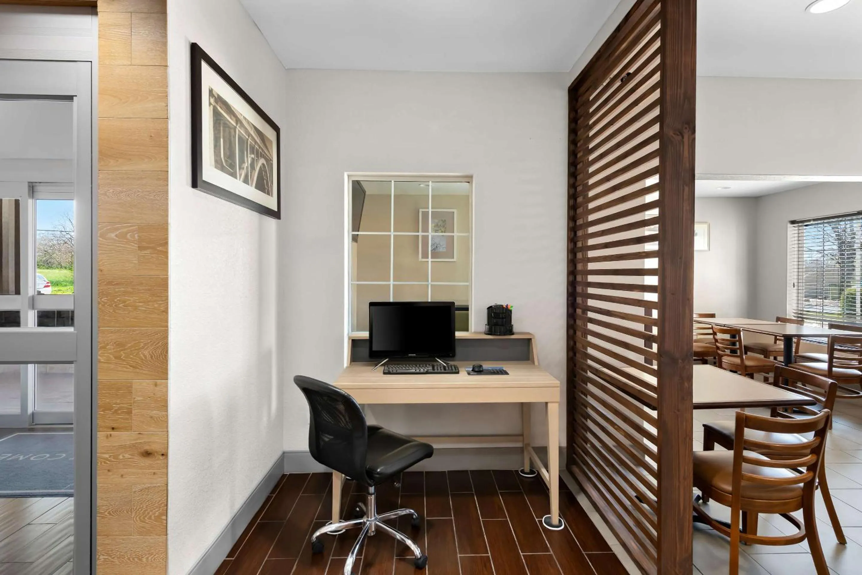 Business facilities in Country Inn & Suites by Radisson, Topeka West, KS