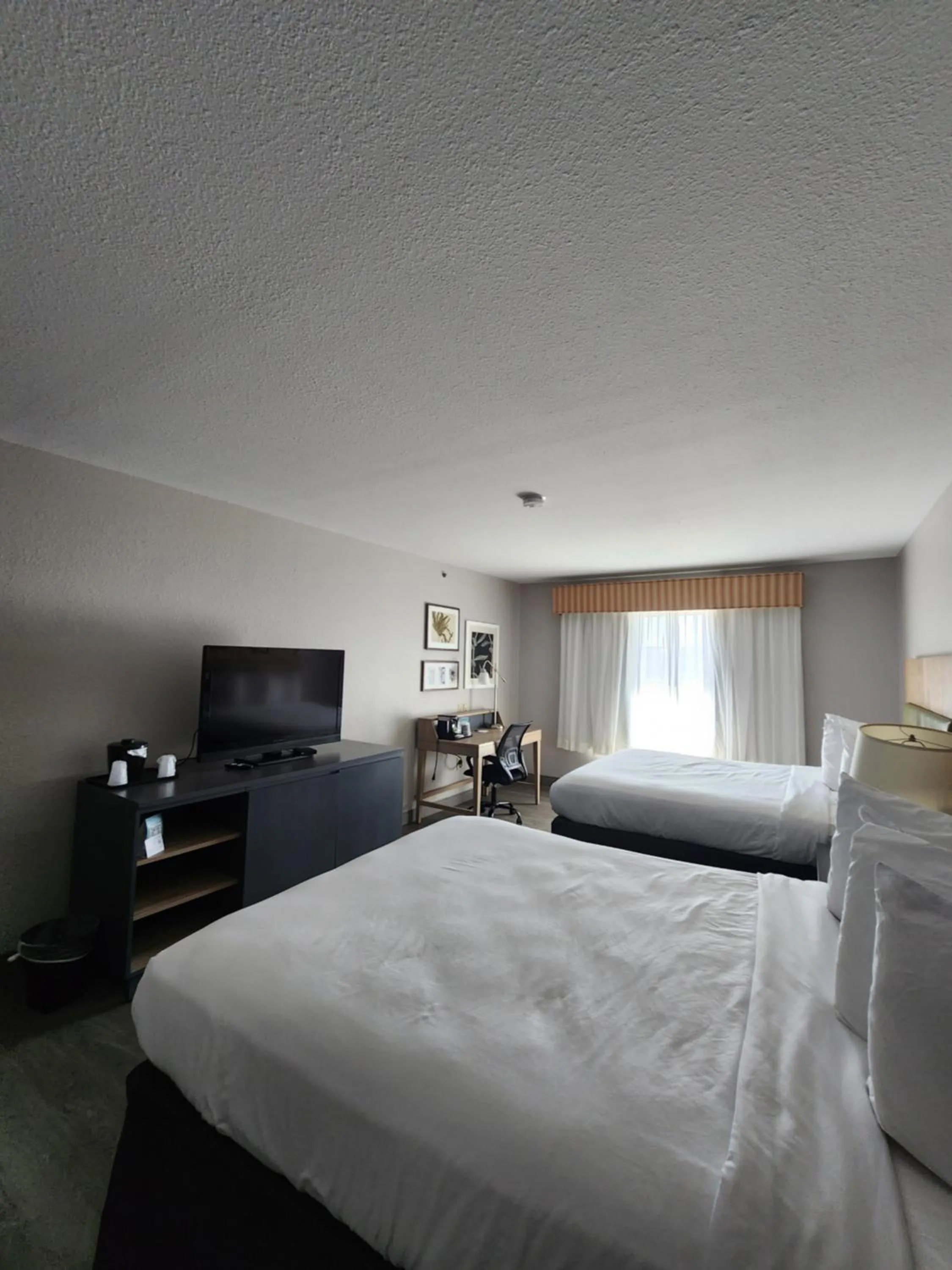 Bedroom, Bed in Country Inn & Suites by Radisson, Topeka West, KS