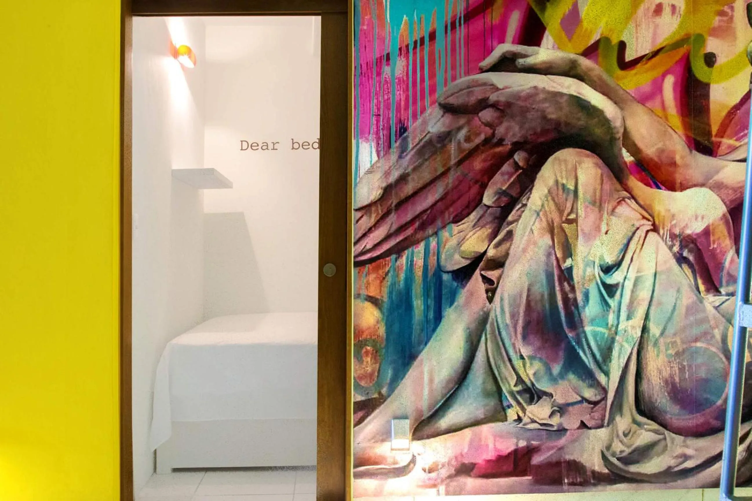 Decorative detail in Hostel Frente al Mar Tropico 20º