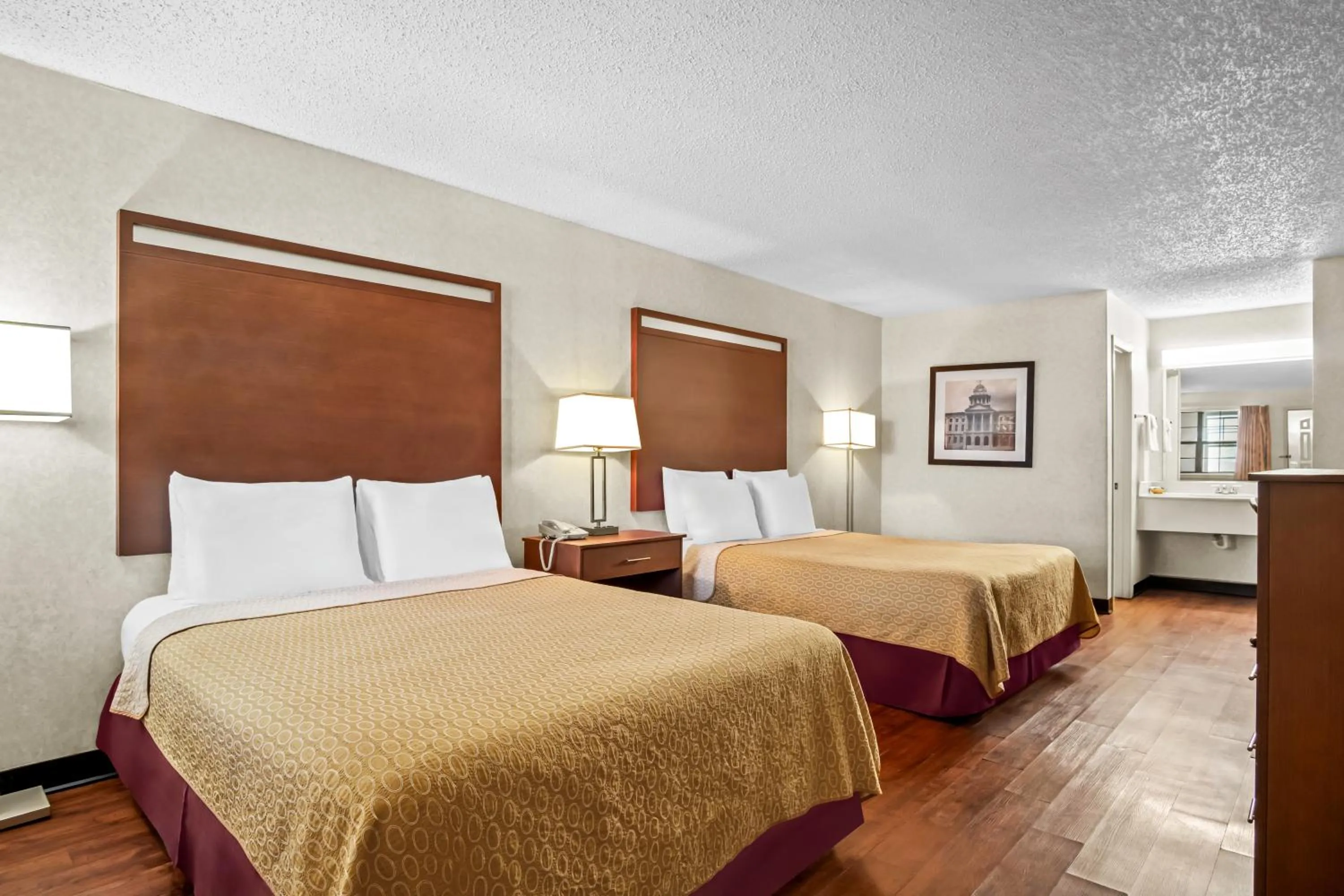 Bed in Americas Best Value Inn Midlothian