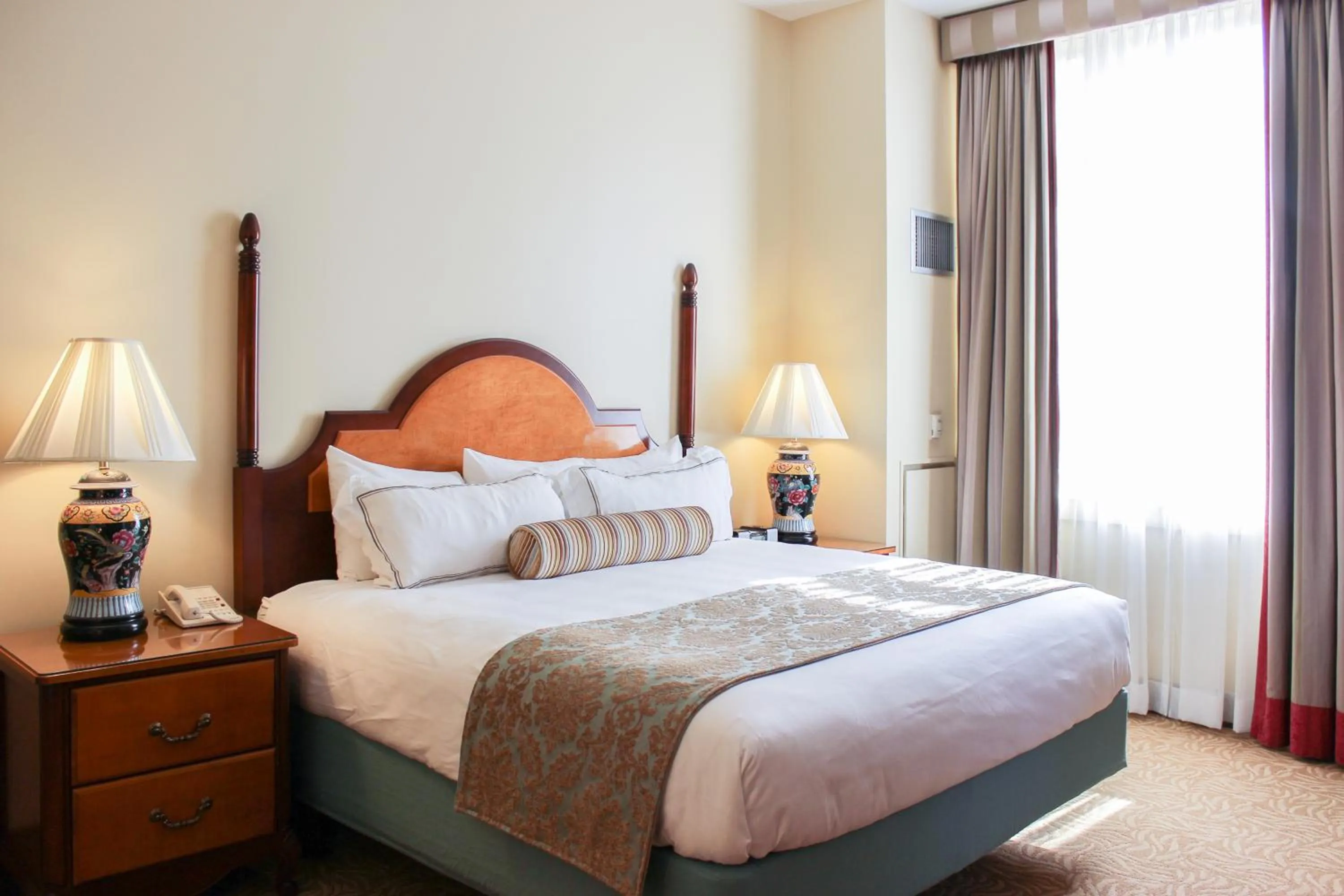 Photo of the whole room, Bed in Hotel Providence