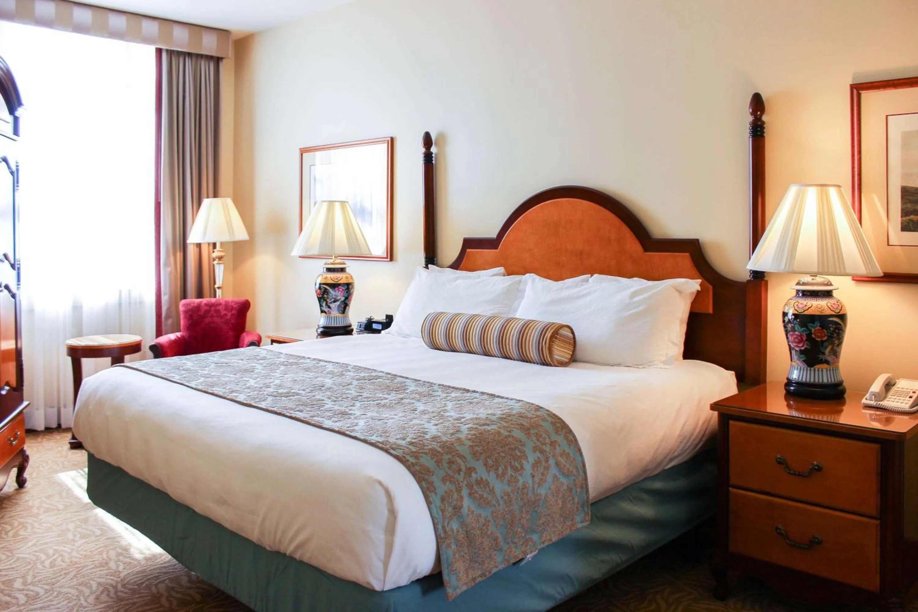 Photo of the whole room, Bed in Hotel Providence