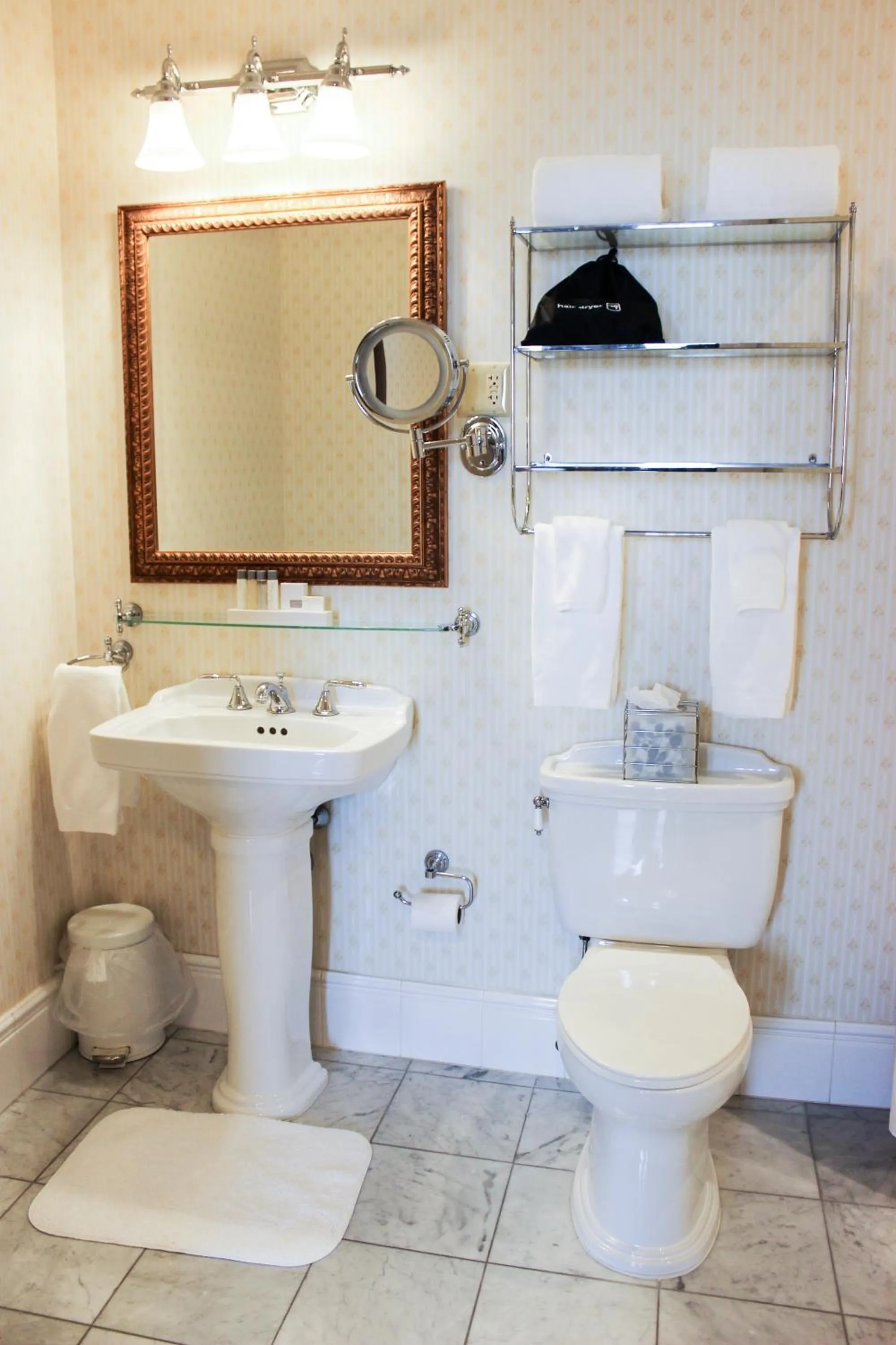 Bathroom in Hotel Providence