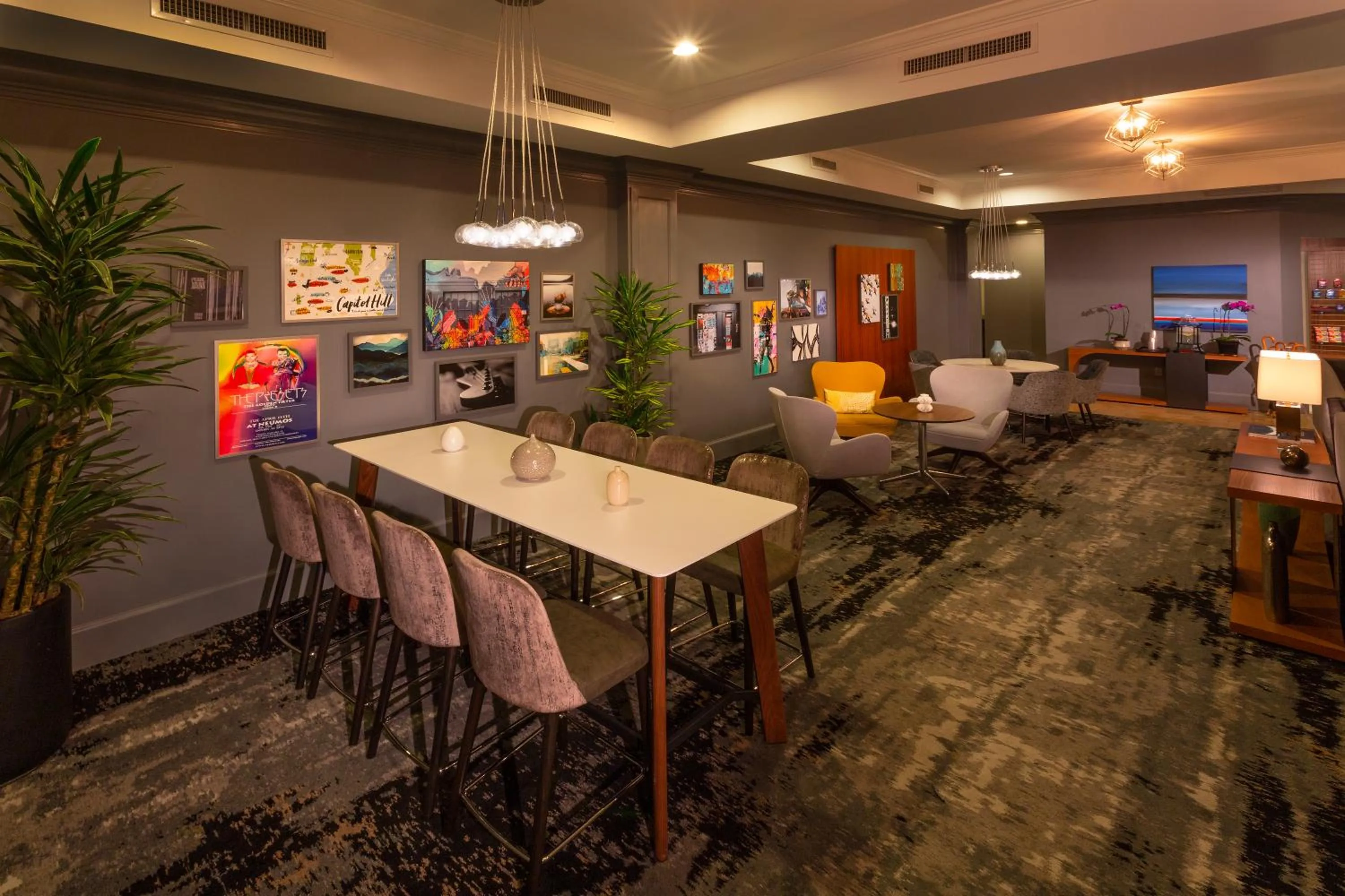 Lobby or reception in Silver Cloud Hotel - Seattle Broadway