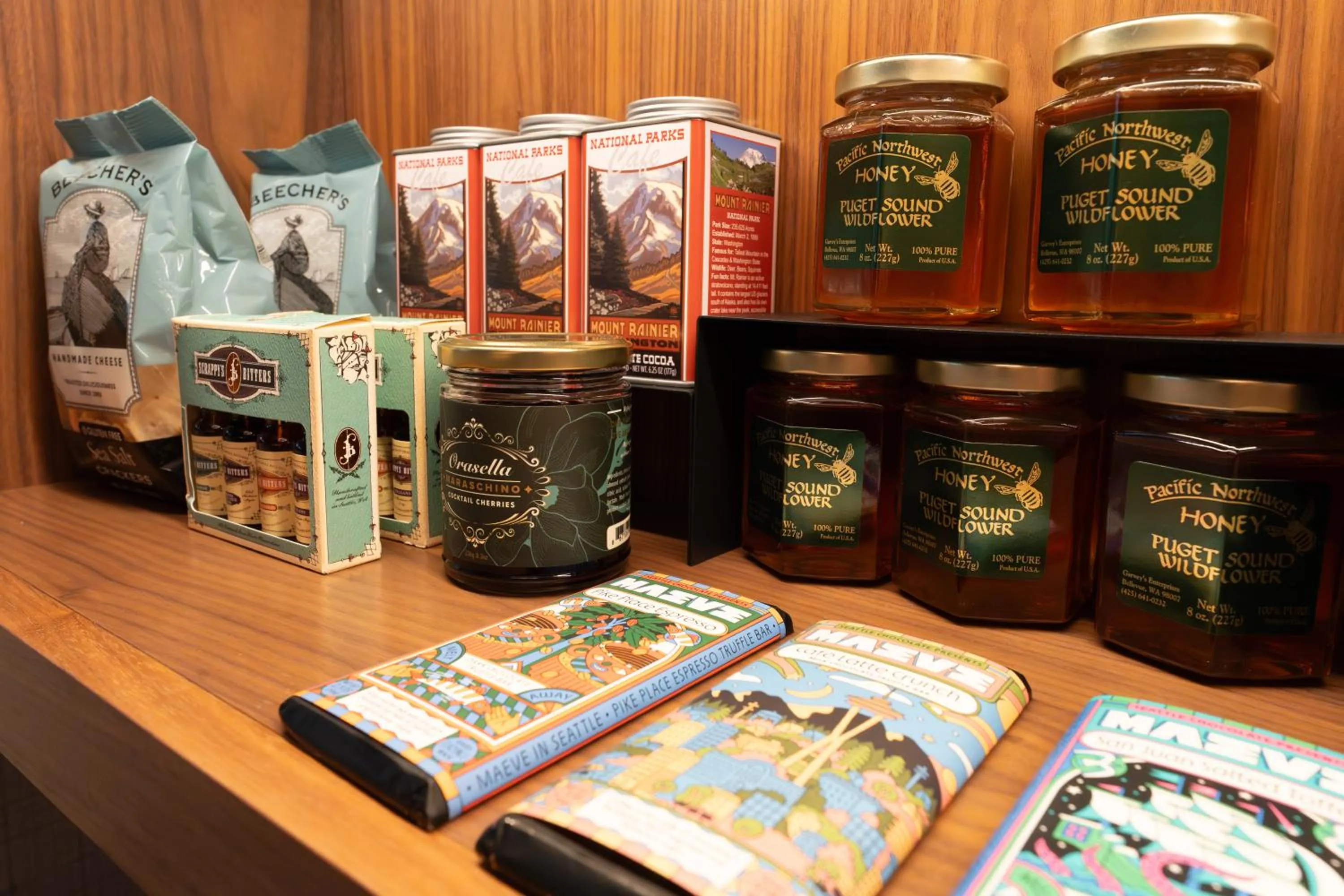 Supermarket/grocery shop in Silver Cloud Hotel - Seattle Lake Union