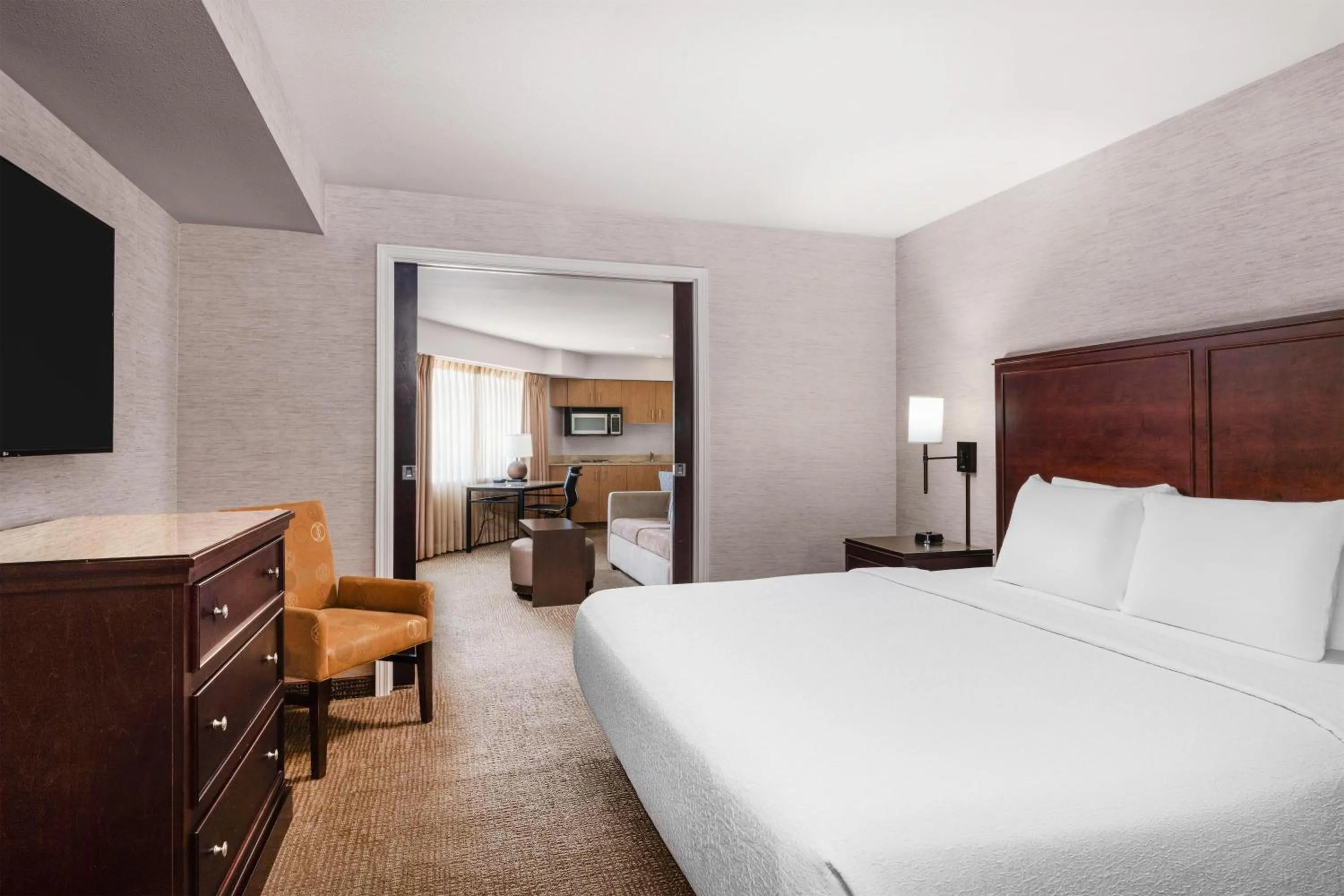 Bedroom, Bed in Eastgate Hotel - BW Signature Collection