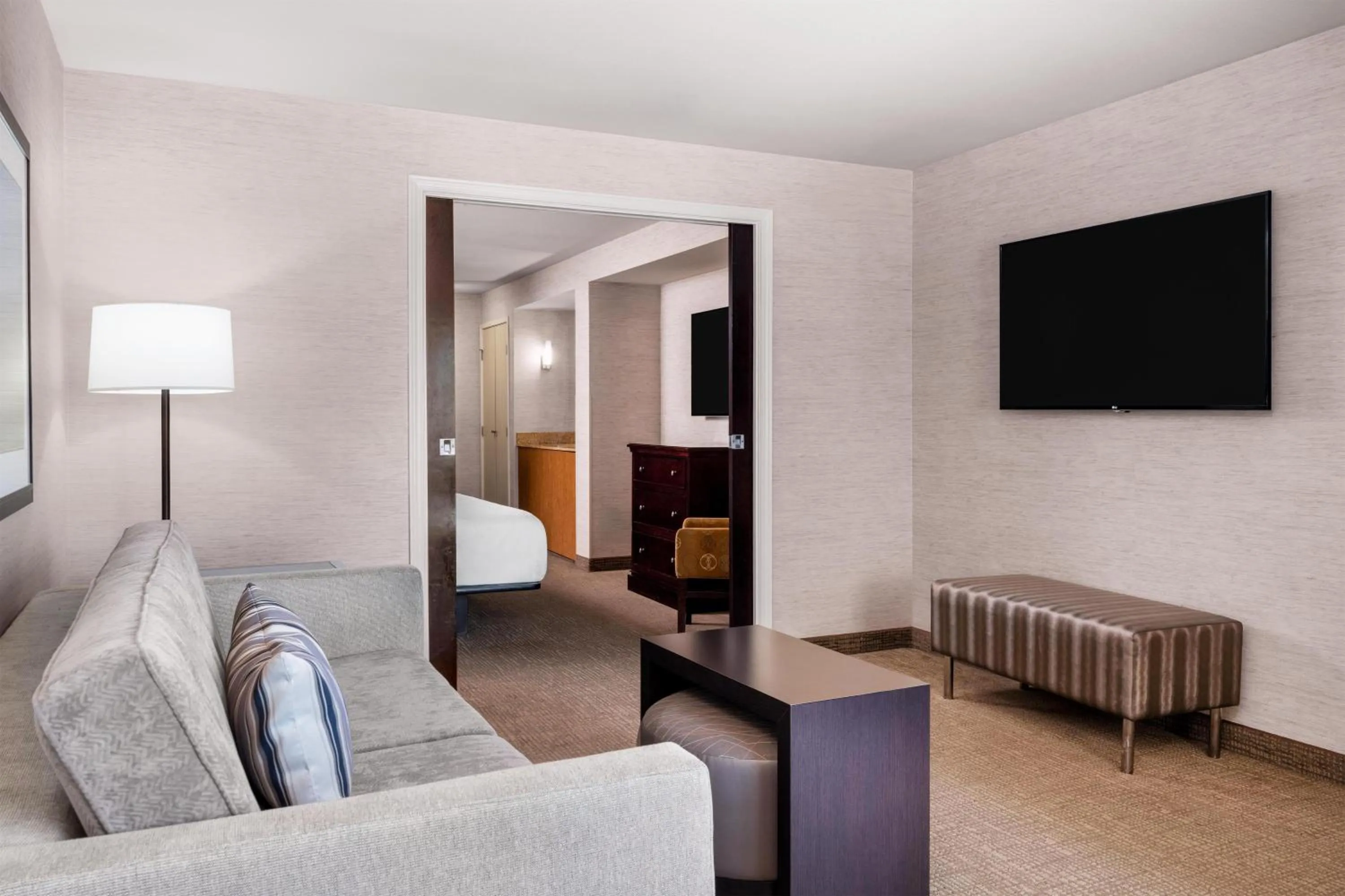 Bedroom, Bed in Eastgate Hotel - BW Signature Collection