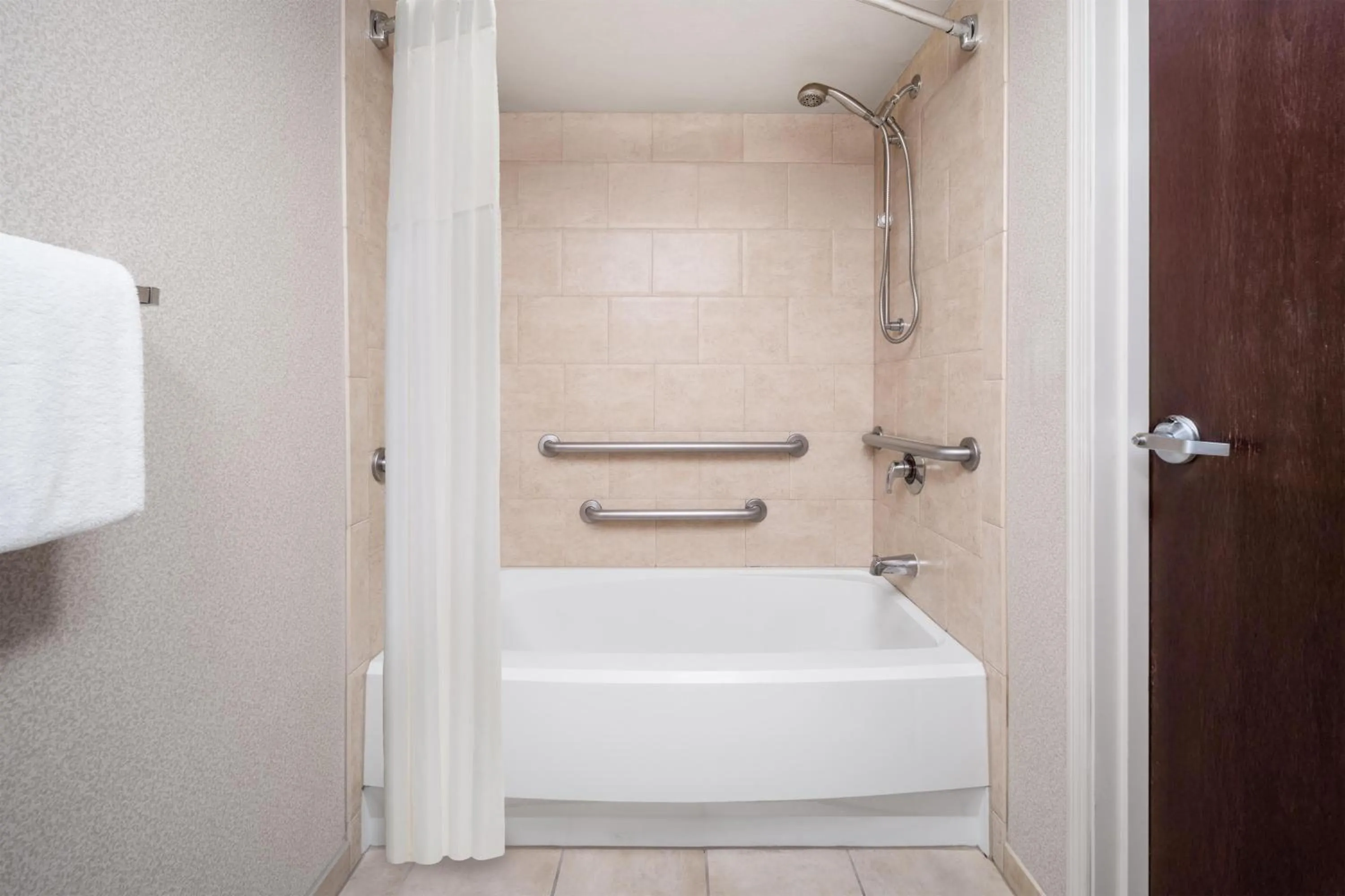 Bathroom in Eastgate Hotel - BW Signature Collection