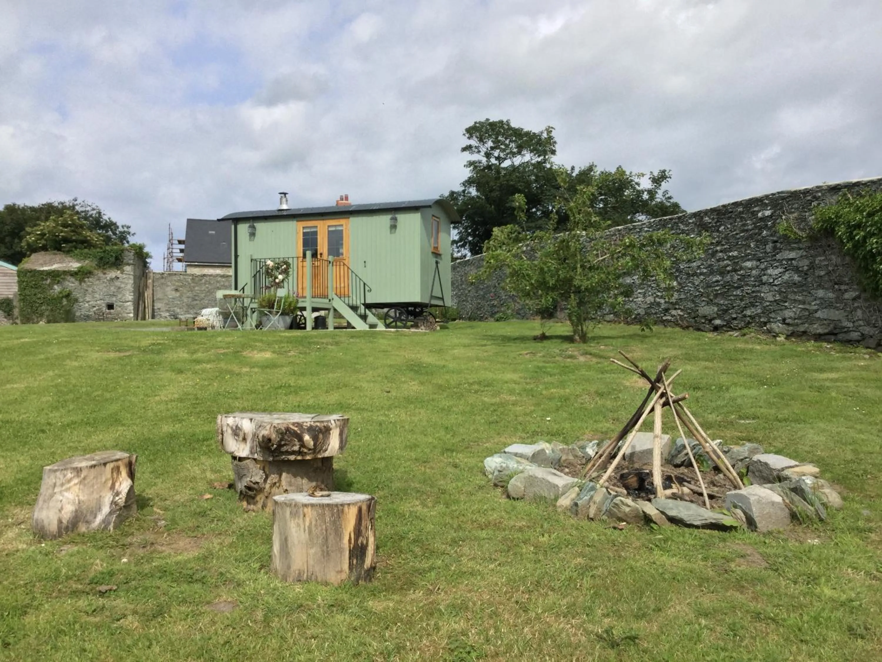 Storws Y Gorlan Shepherd's Hut