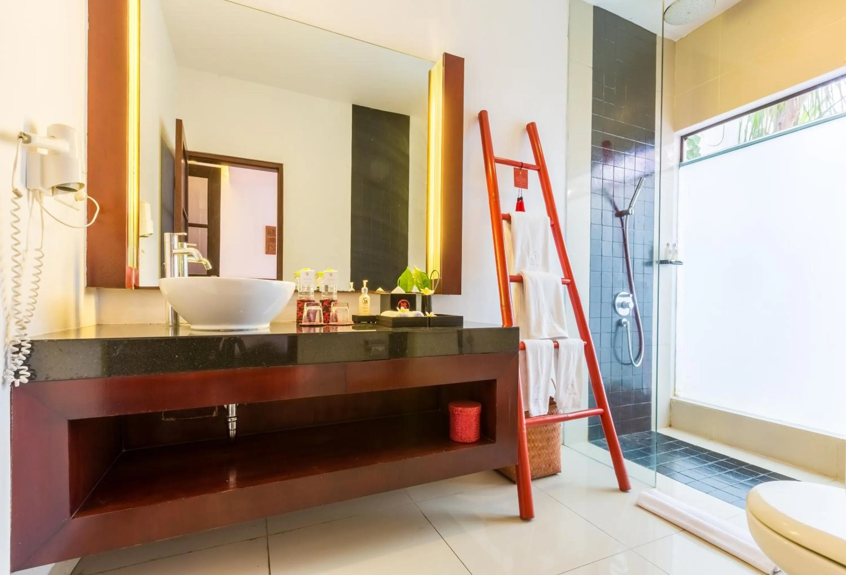 Bathroom in Kamar Kamar Boutique Hotel