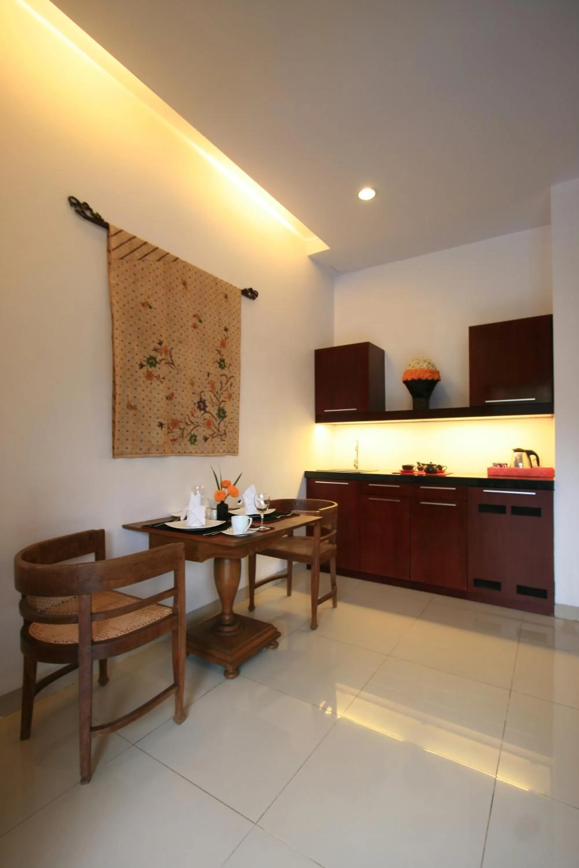 Kitchen or kitchenette in Kamar Kamar Boutique Hotel