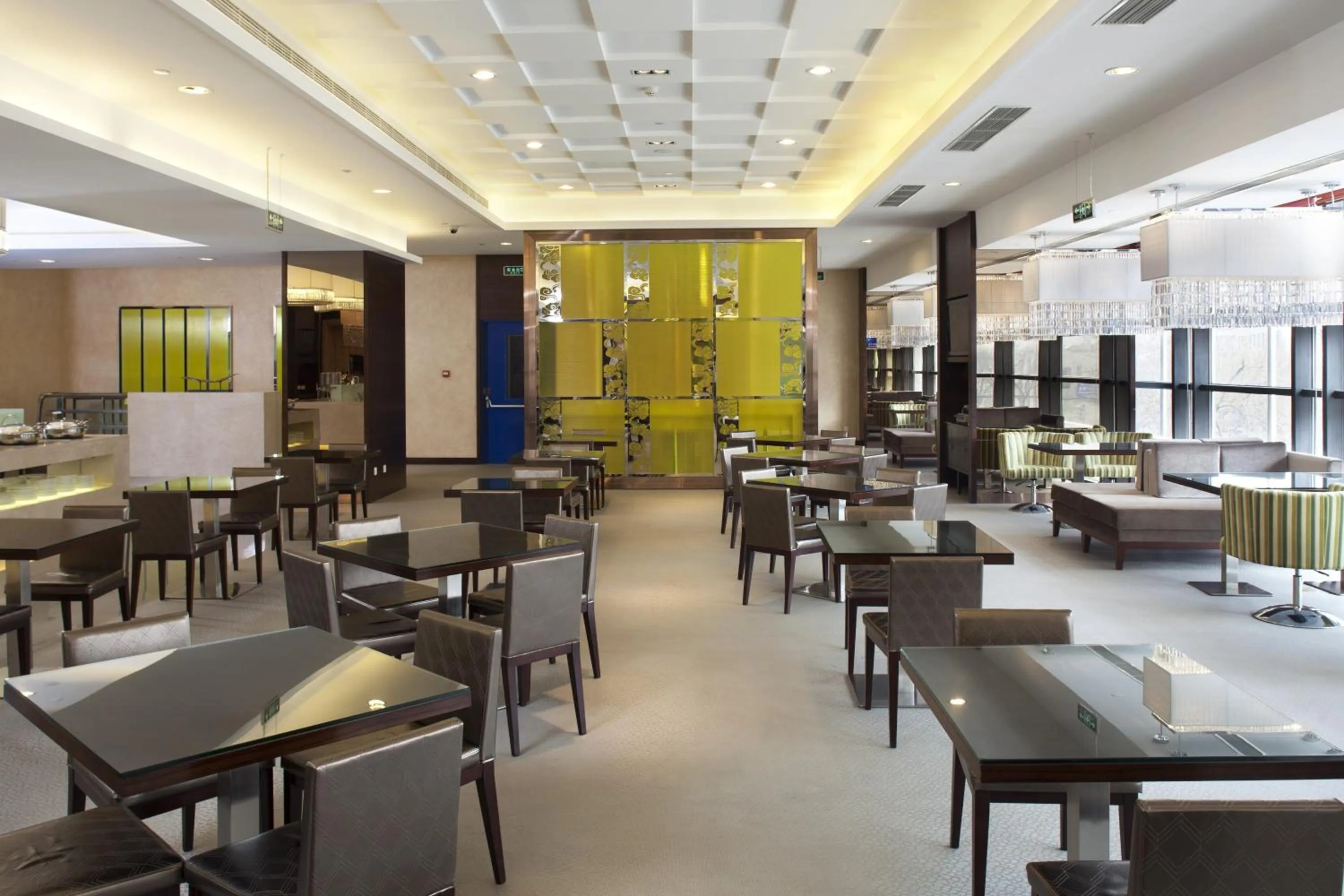 Restaurant/places to eat in Holiday Inn Express Beijing Dongzhimen by IHG