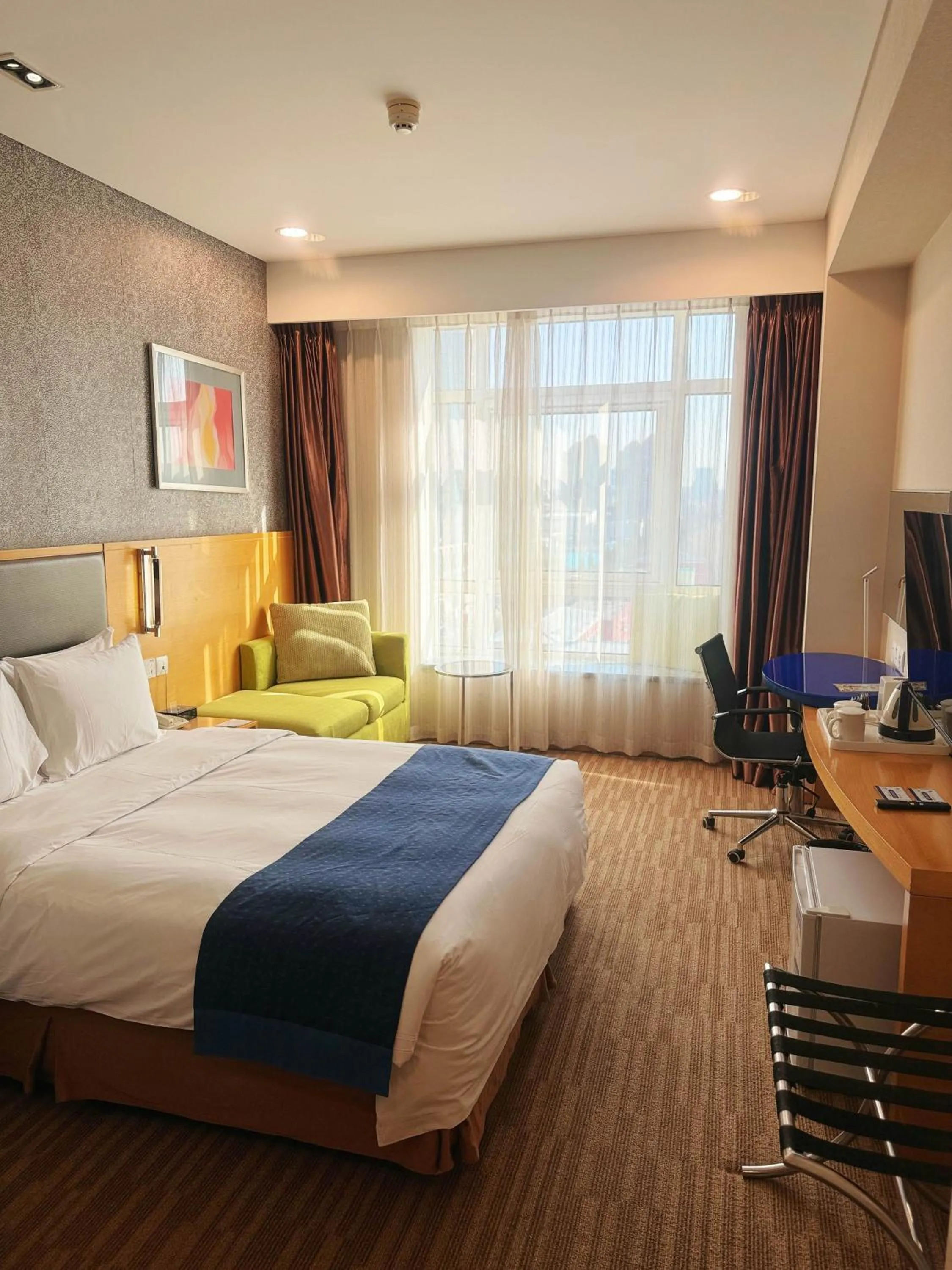Bed in Holiday Inn Express Beijing Dongzhimen by IHG