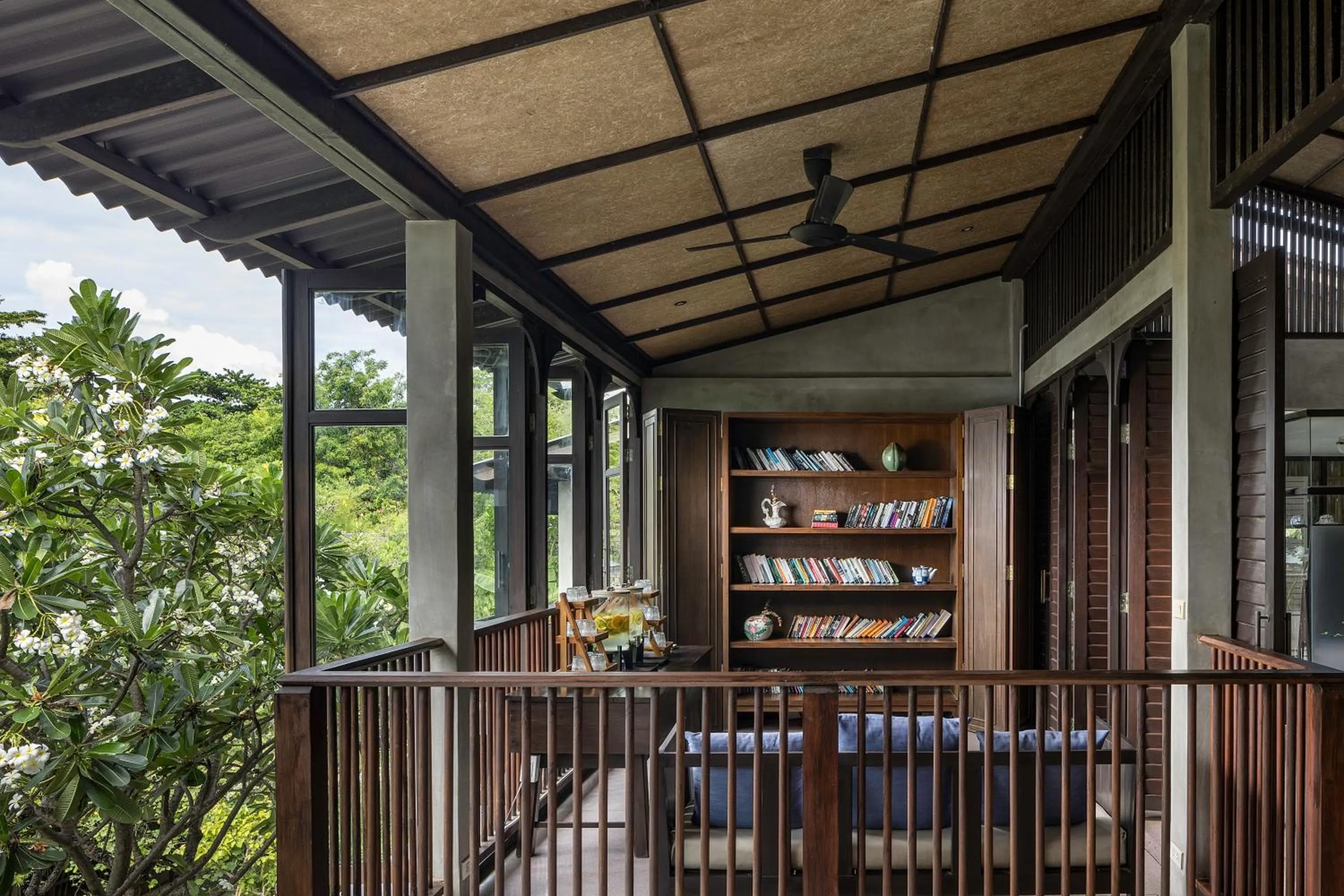 Library in Homm Chura Samui