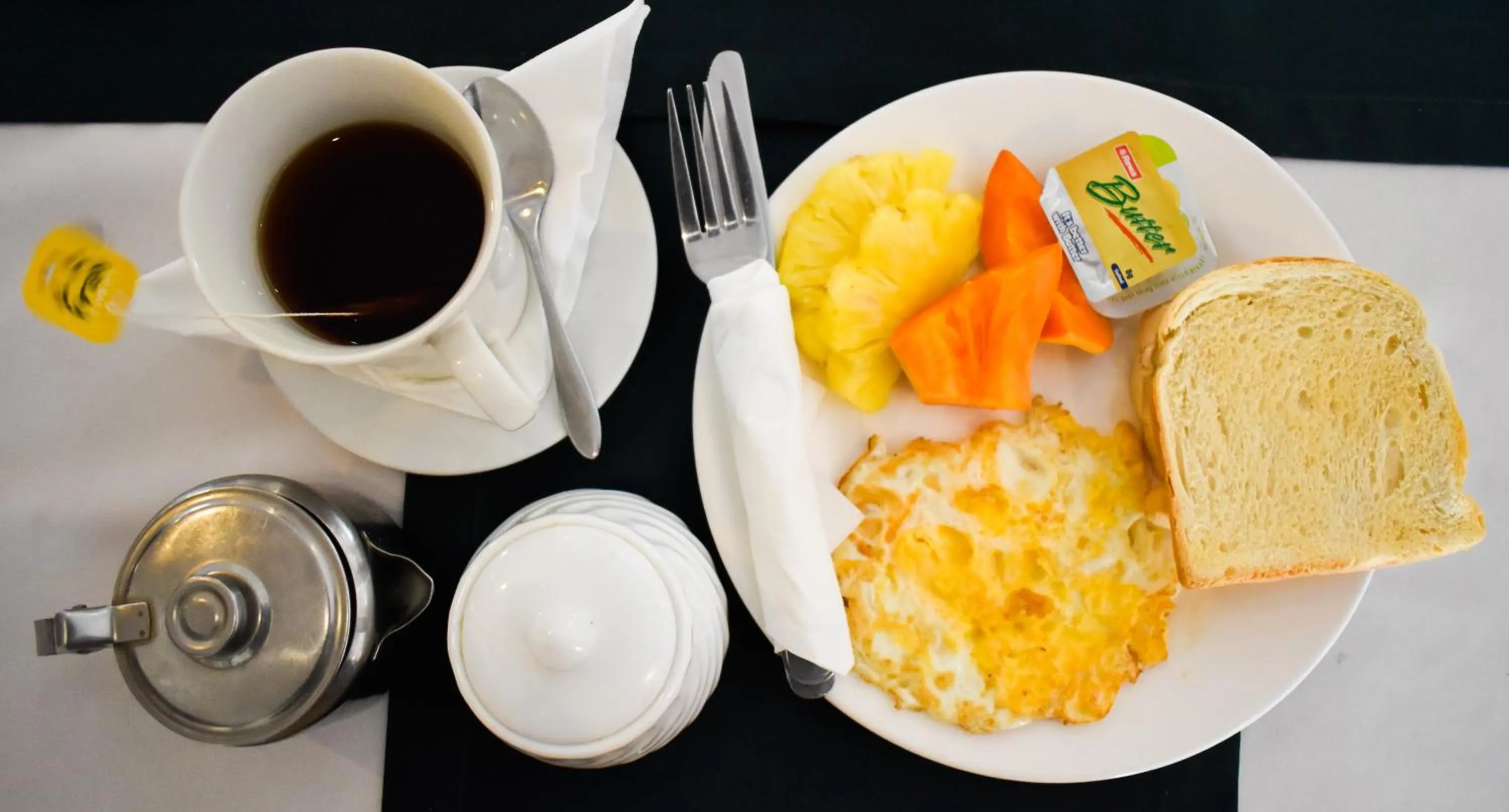 Breakfast in Grand Eastern Hotel