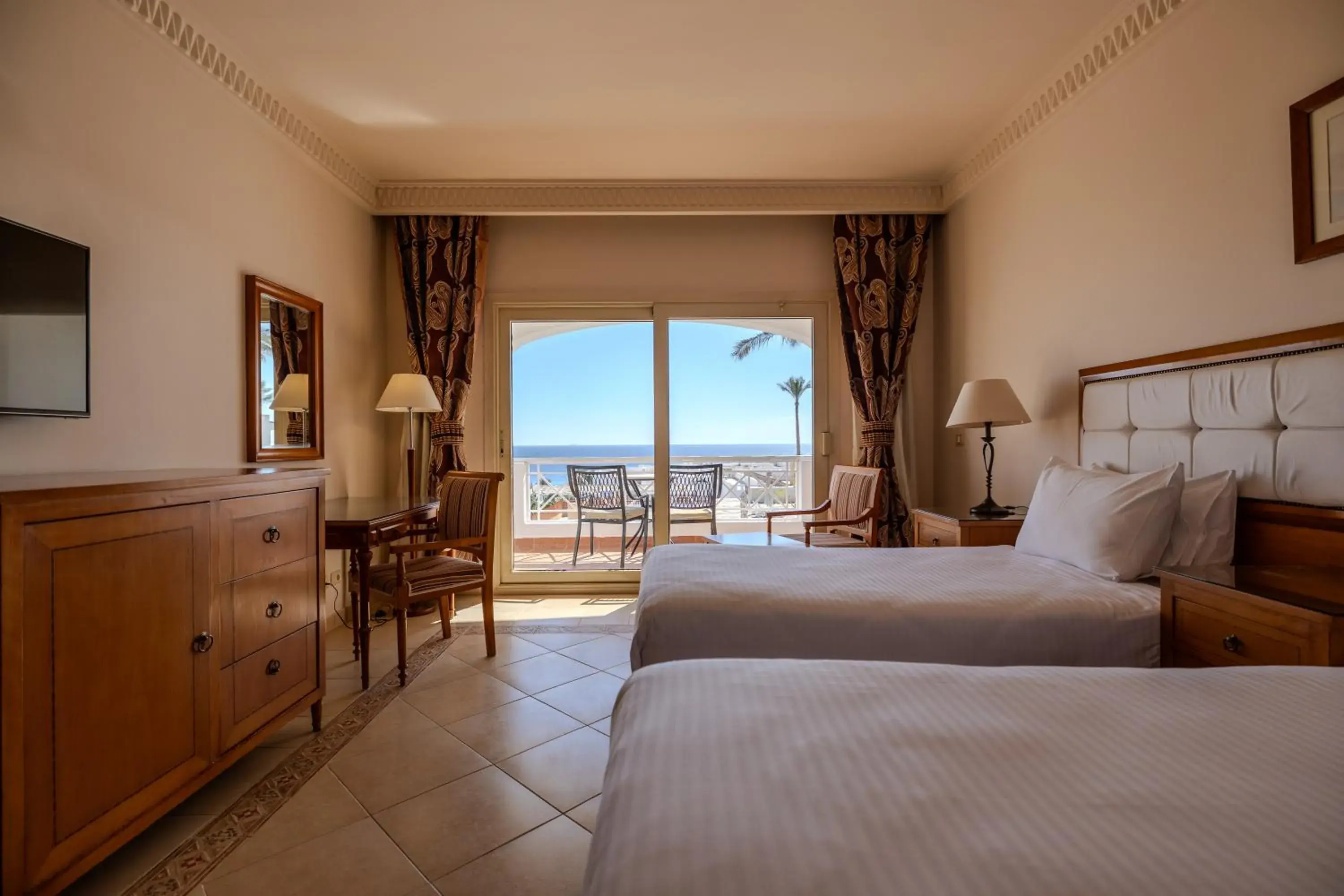 Standard Twin Room with Balcony and Sea View in Continental Plaza Beach Resort Standard Twin Room with Balcony and Sea View in Continental Plaza Beach Resort