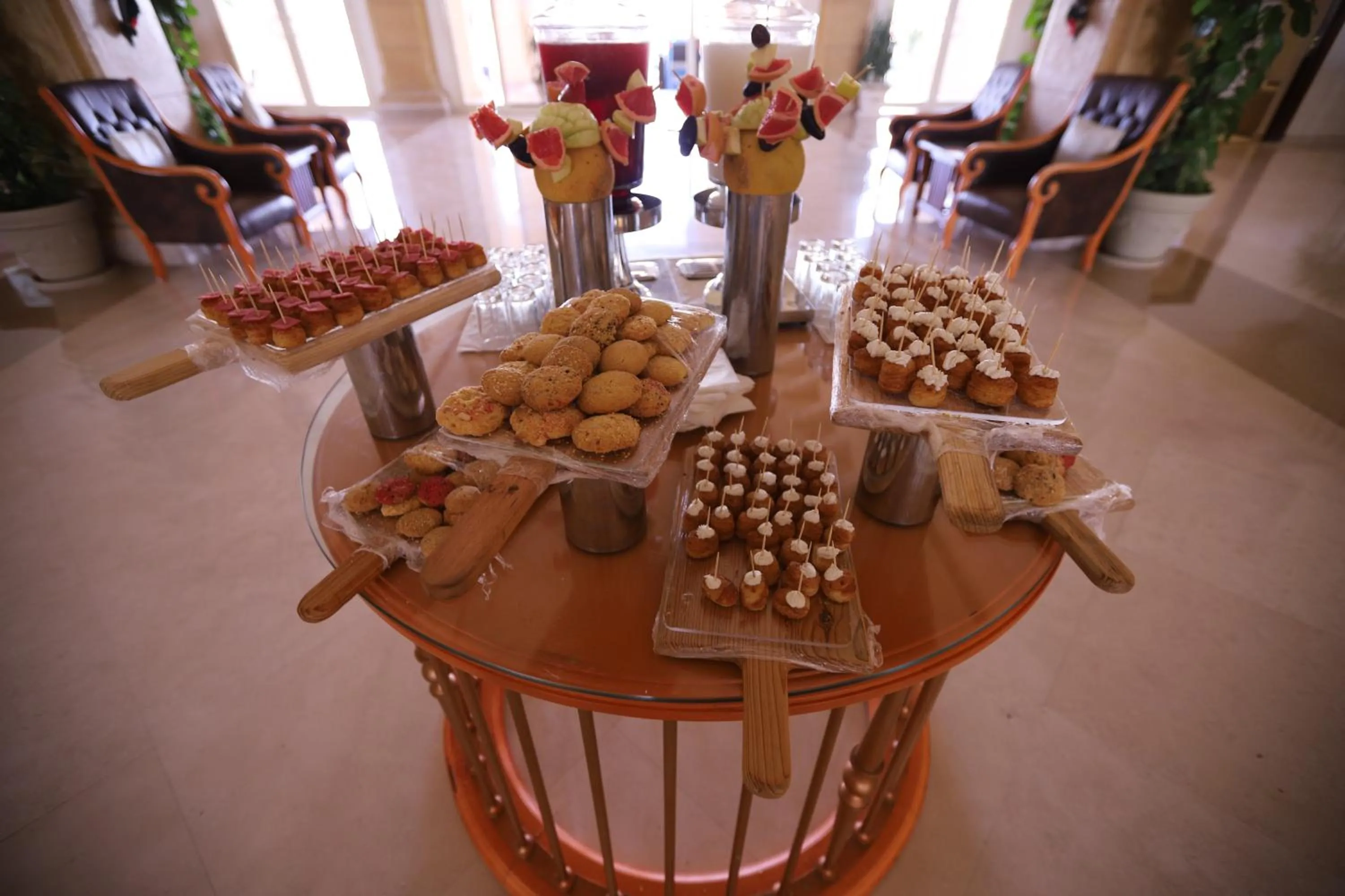 Restaurant/places to eat in Continental Plaza Beach Resort