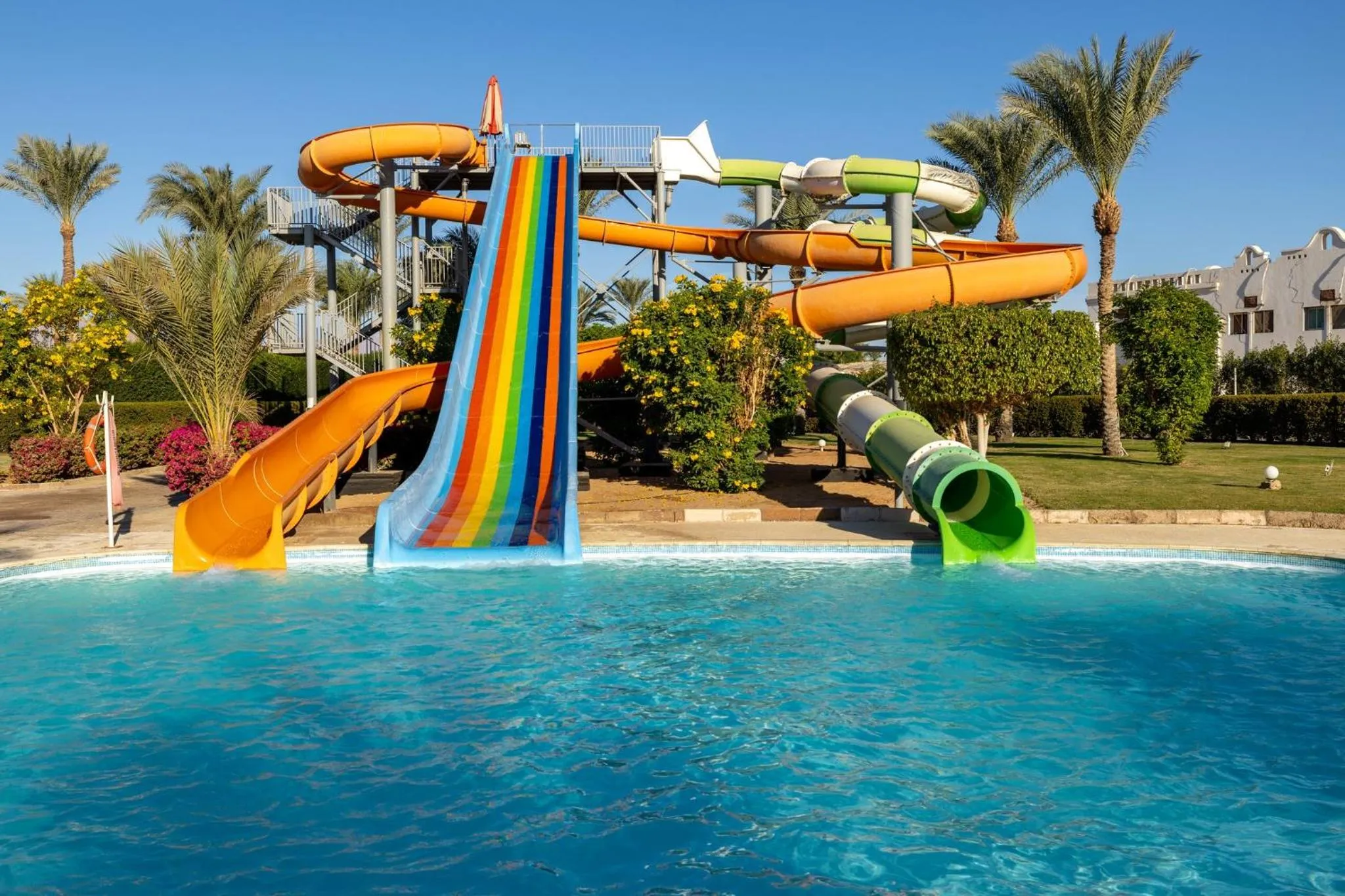 Swimming pool in Continental Plaza Beach Resort