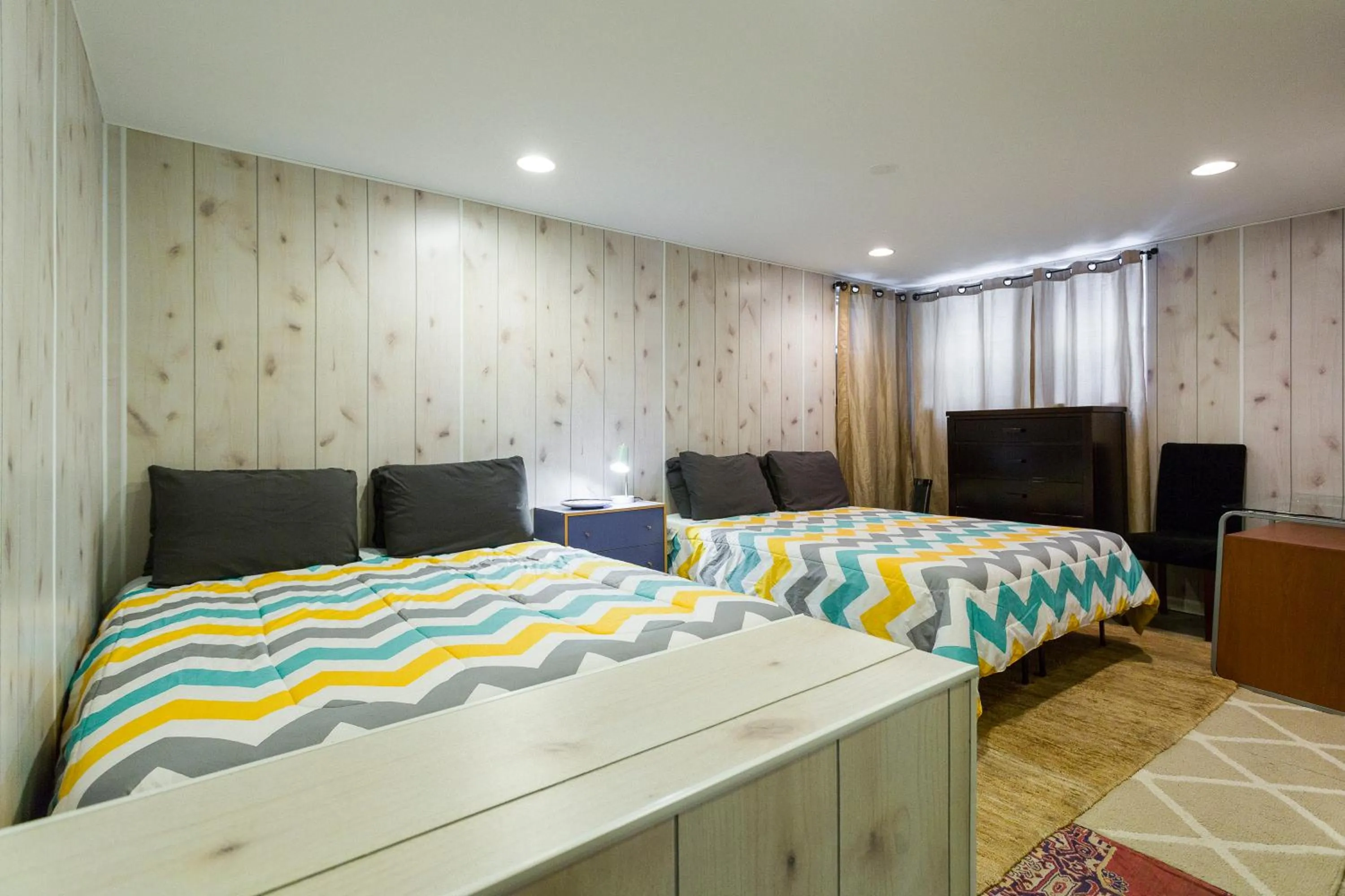 Bedroom, Bed in 5 Bedroom Huge House in Best Location Parking Fireplace Back Yard