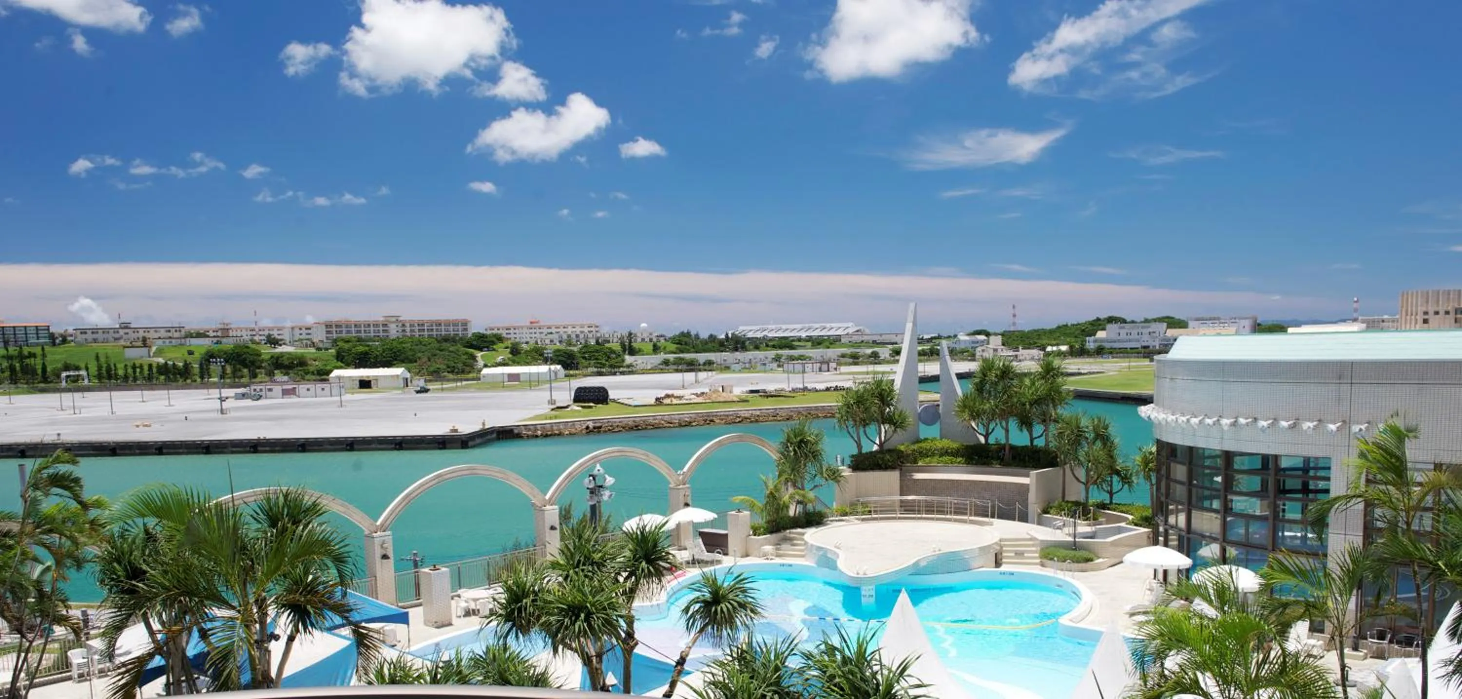 Swimming pool in Loisir Hotel Naha