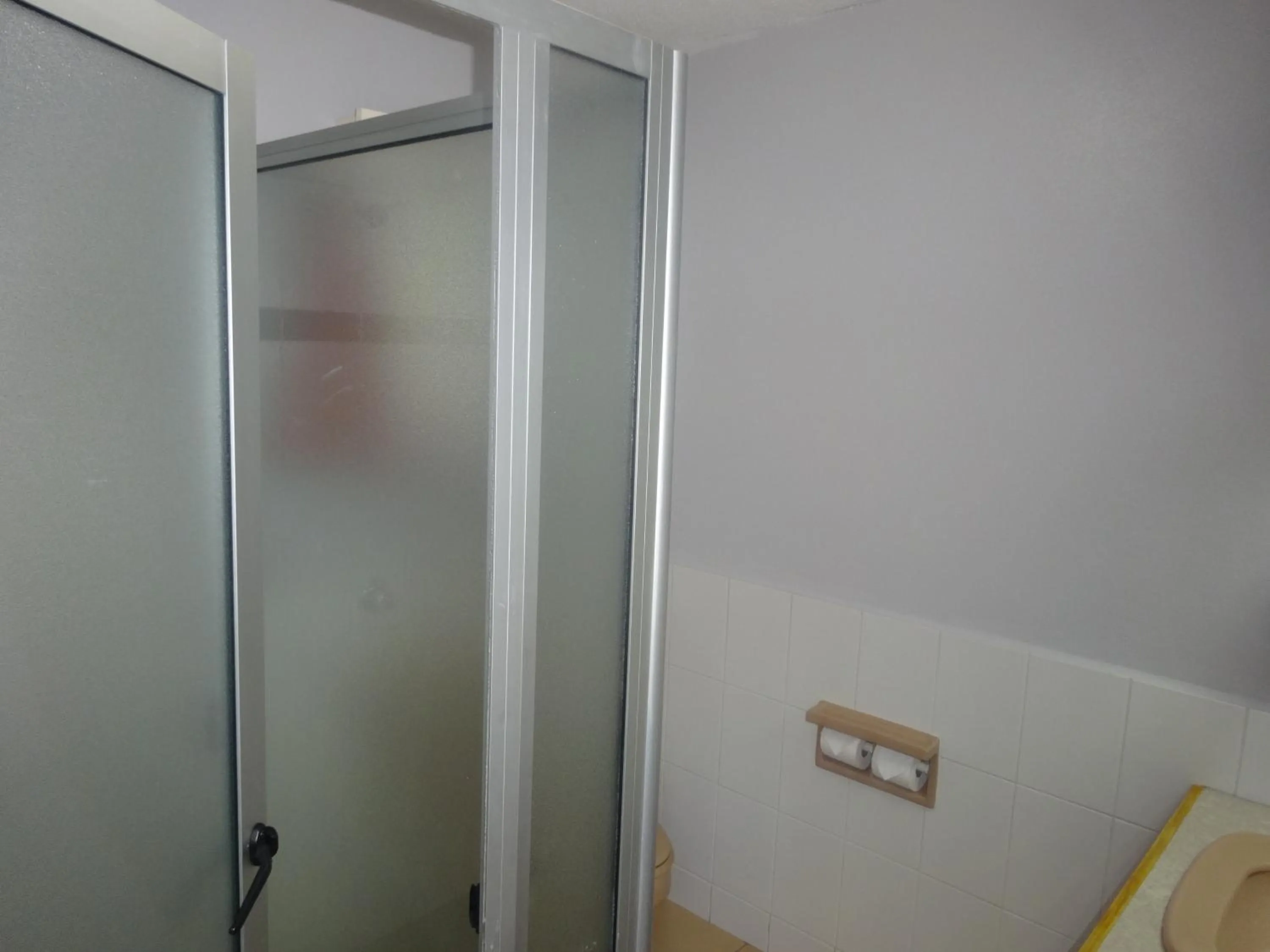 Bathroom in Suva Motor Inn