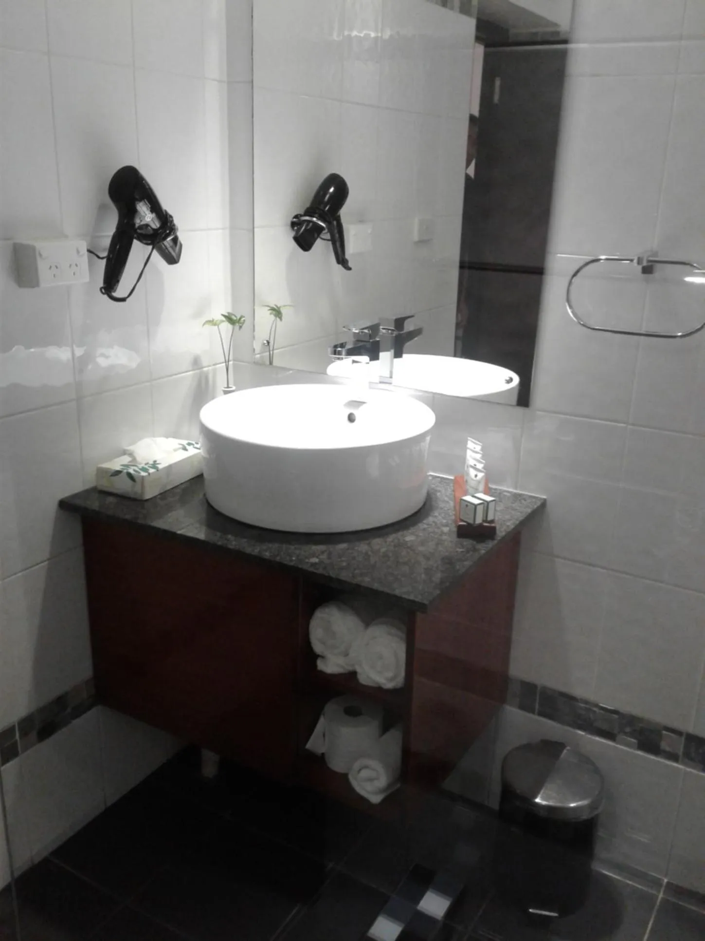 Bathroom in Suva Motor Inn