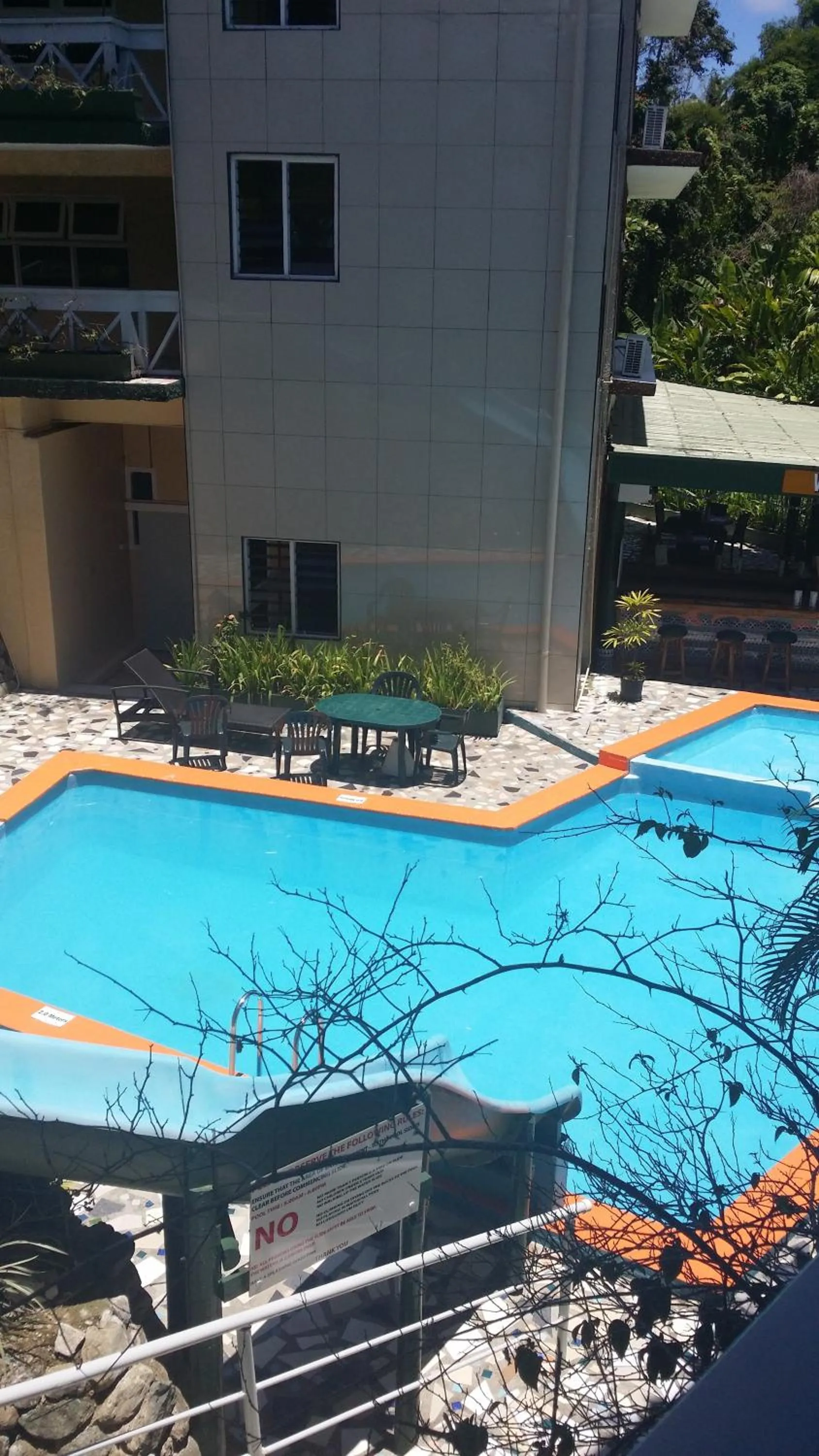 Swimming pool in Suva Motor Inn