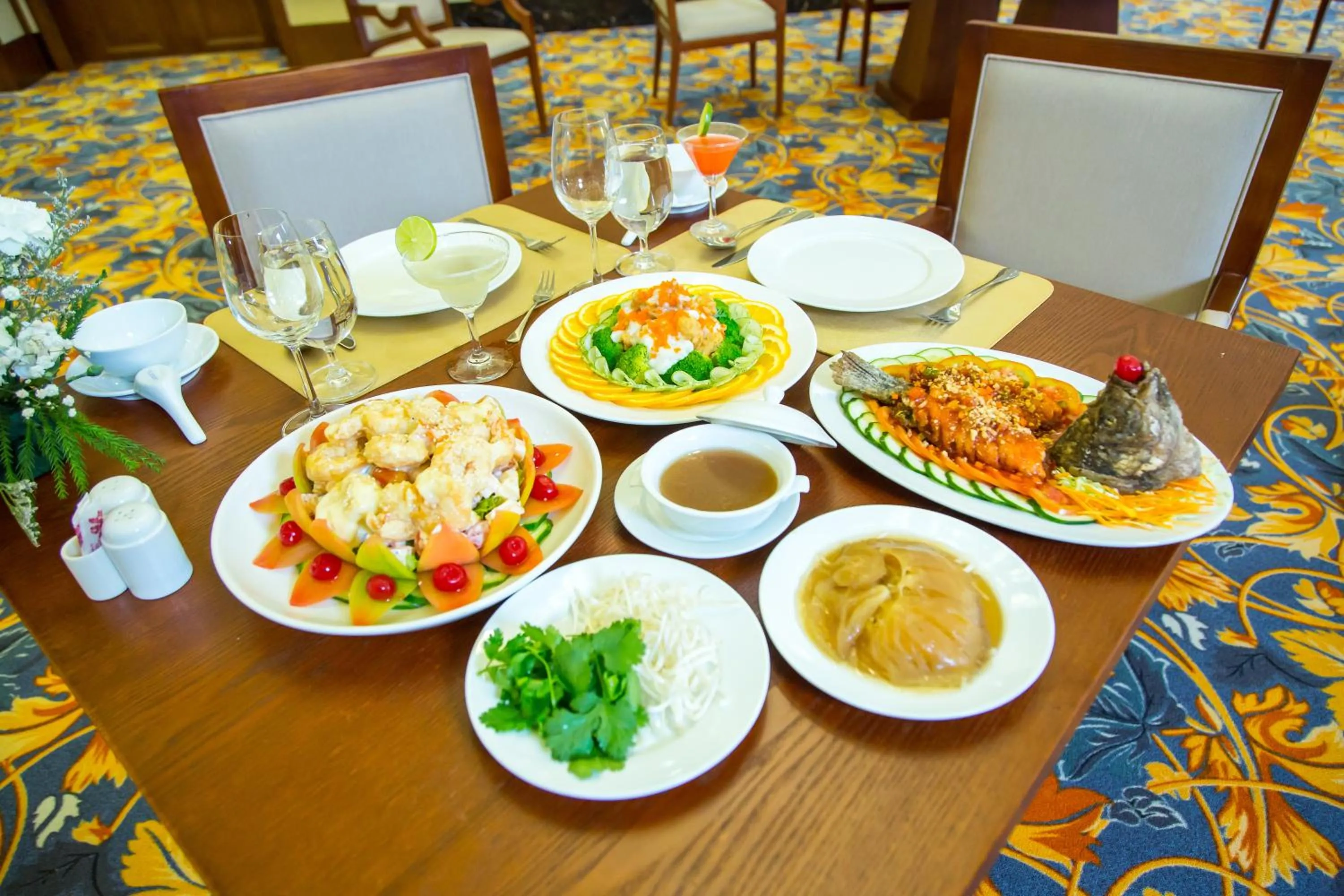 Food and drinks in Paksong Danngarm Hotel